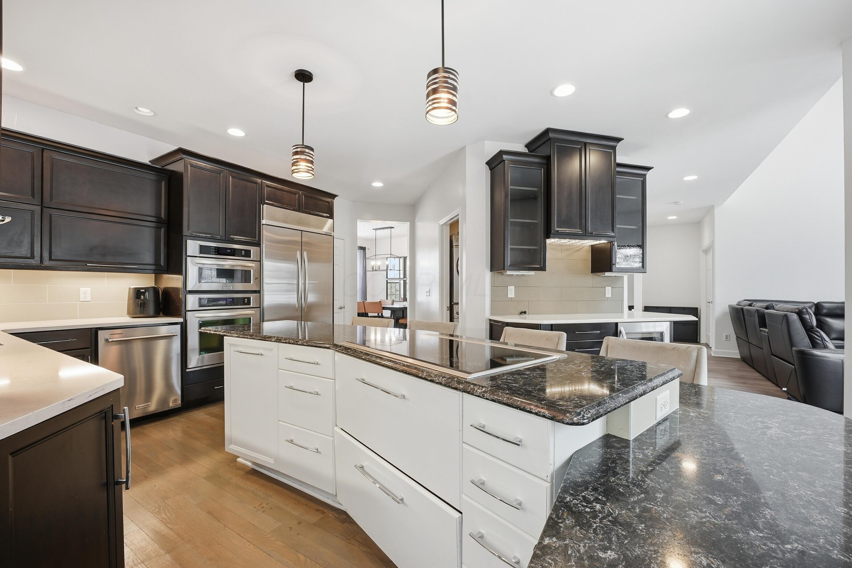 339 Aylesbury Drive S