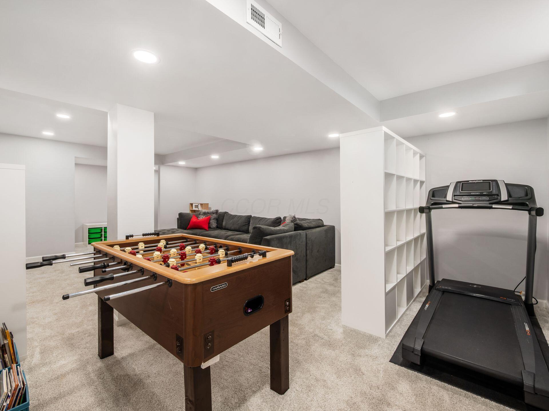 6876 Spruce Pine Drive