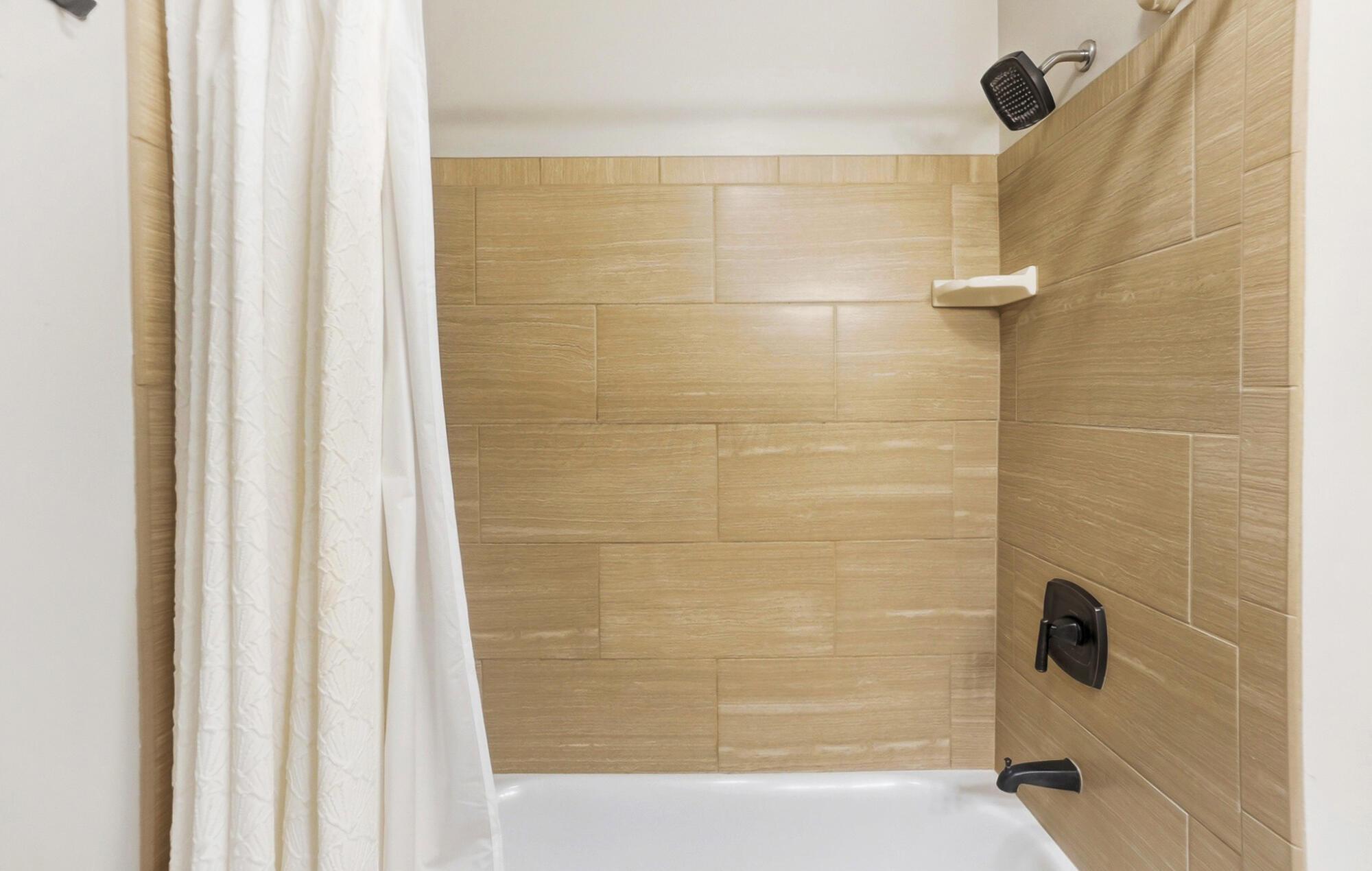 6321 RK Miller Road, R