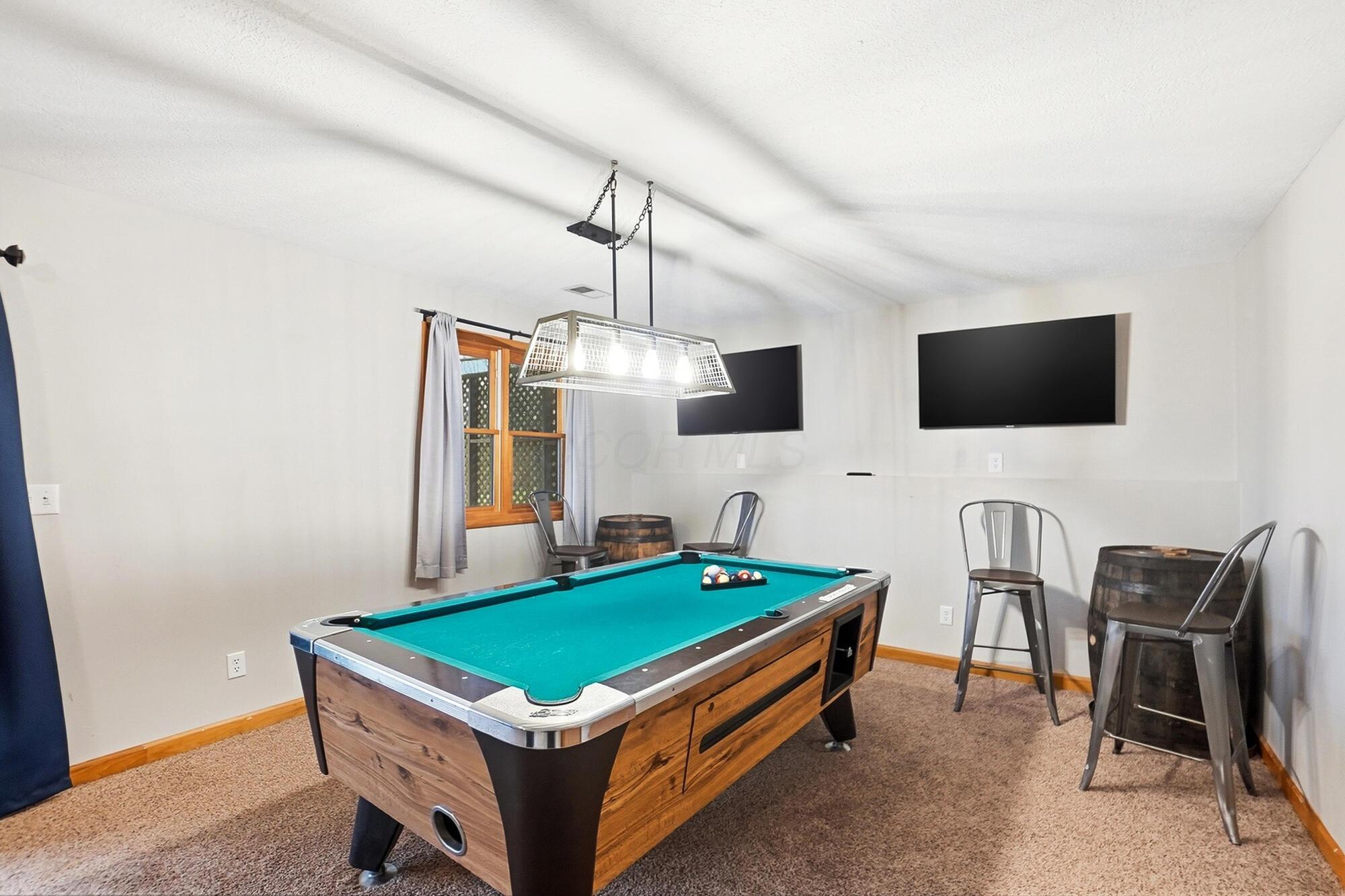 6321 RK Miller Road, R