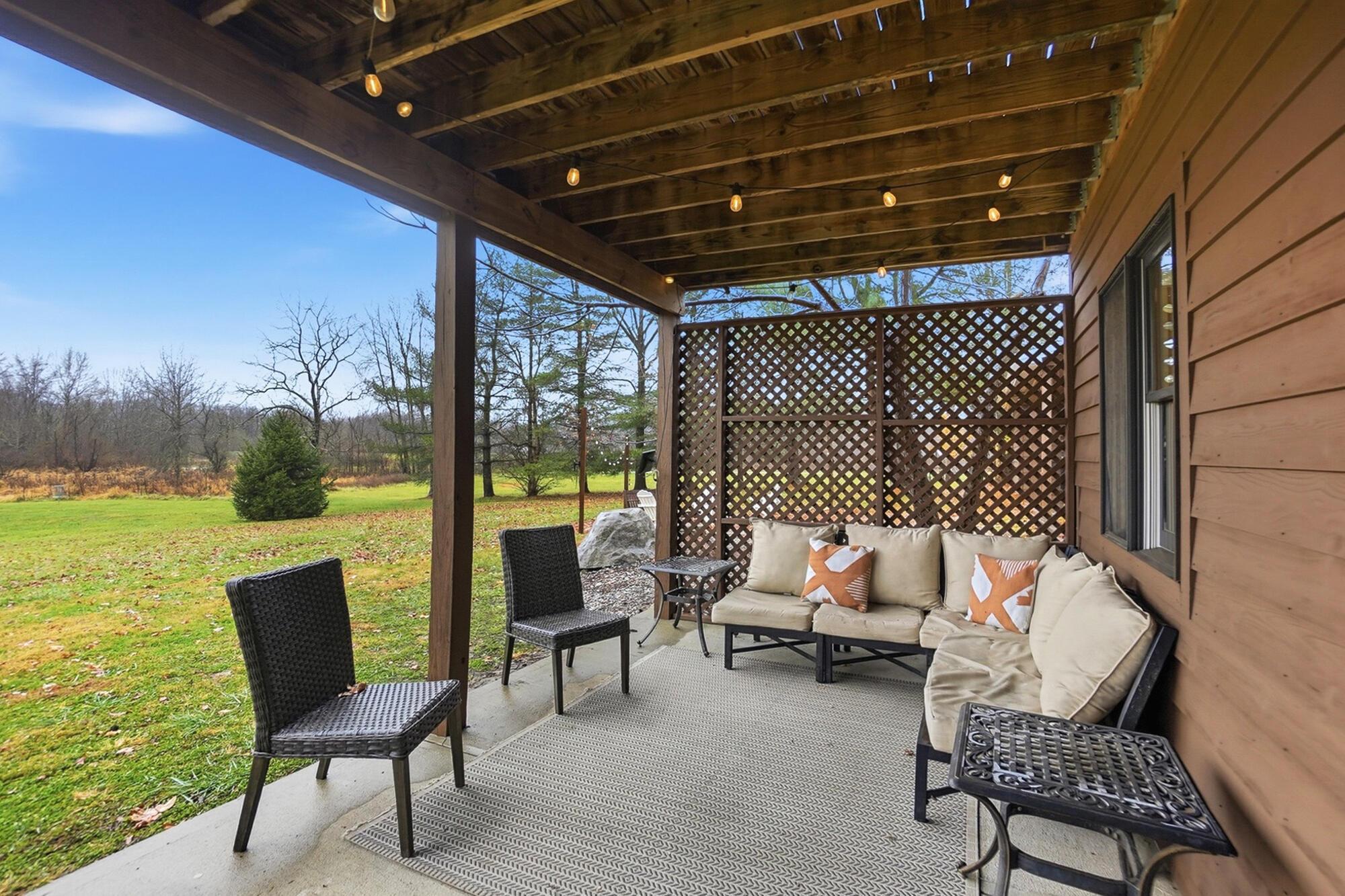 6321 RK Miller Road, R