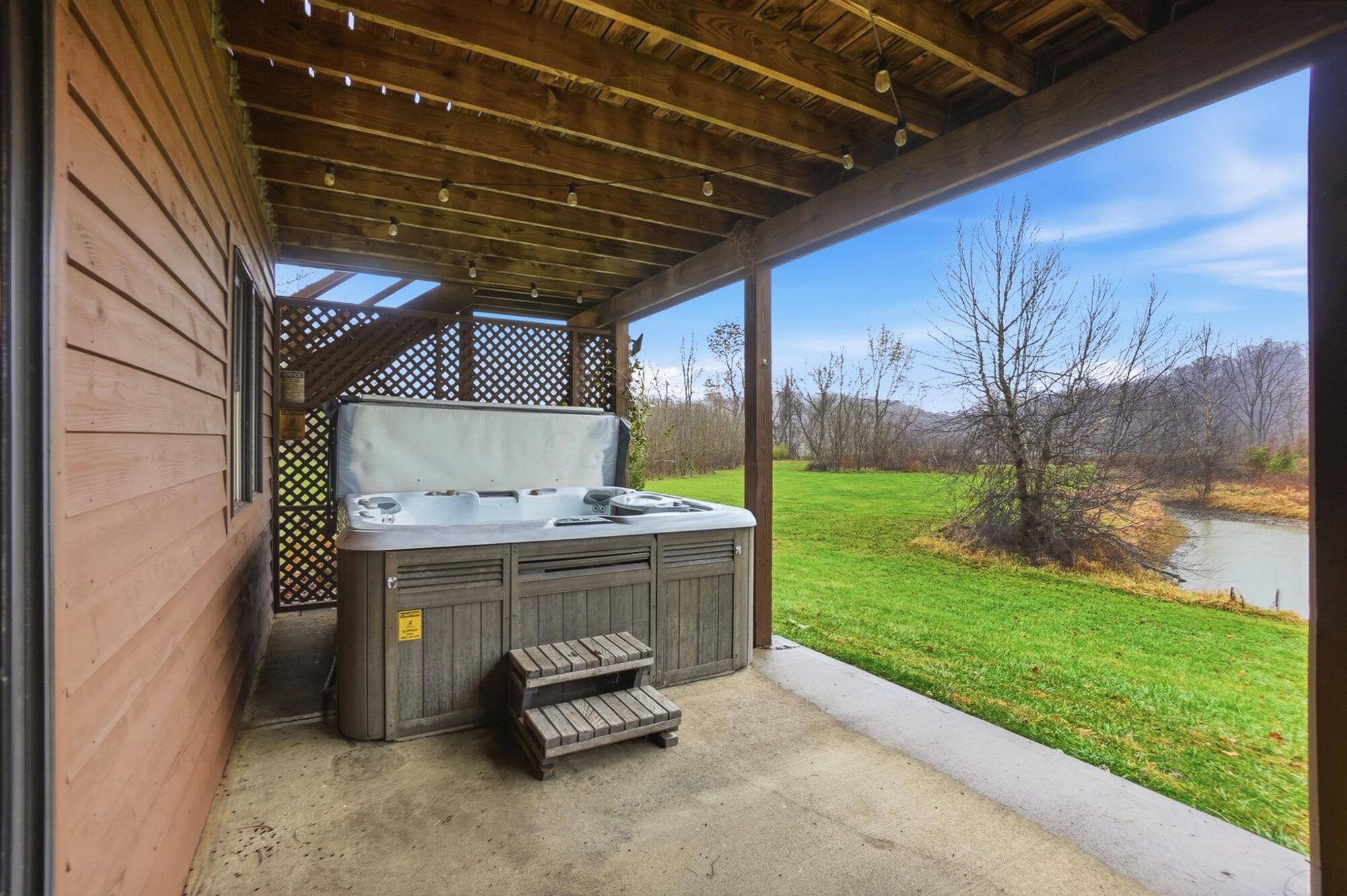 6321 RK Miller Road, R