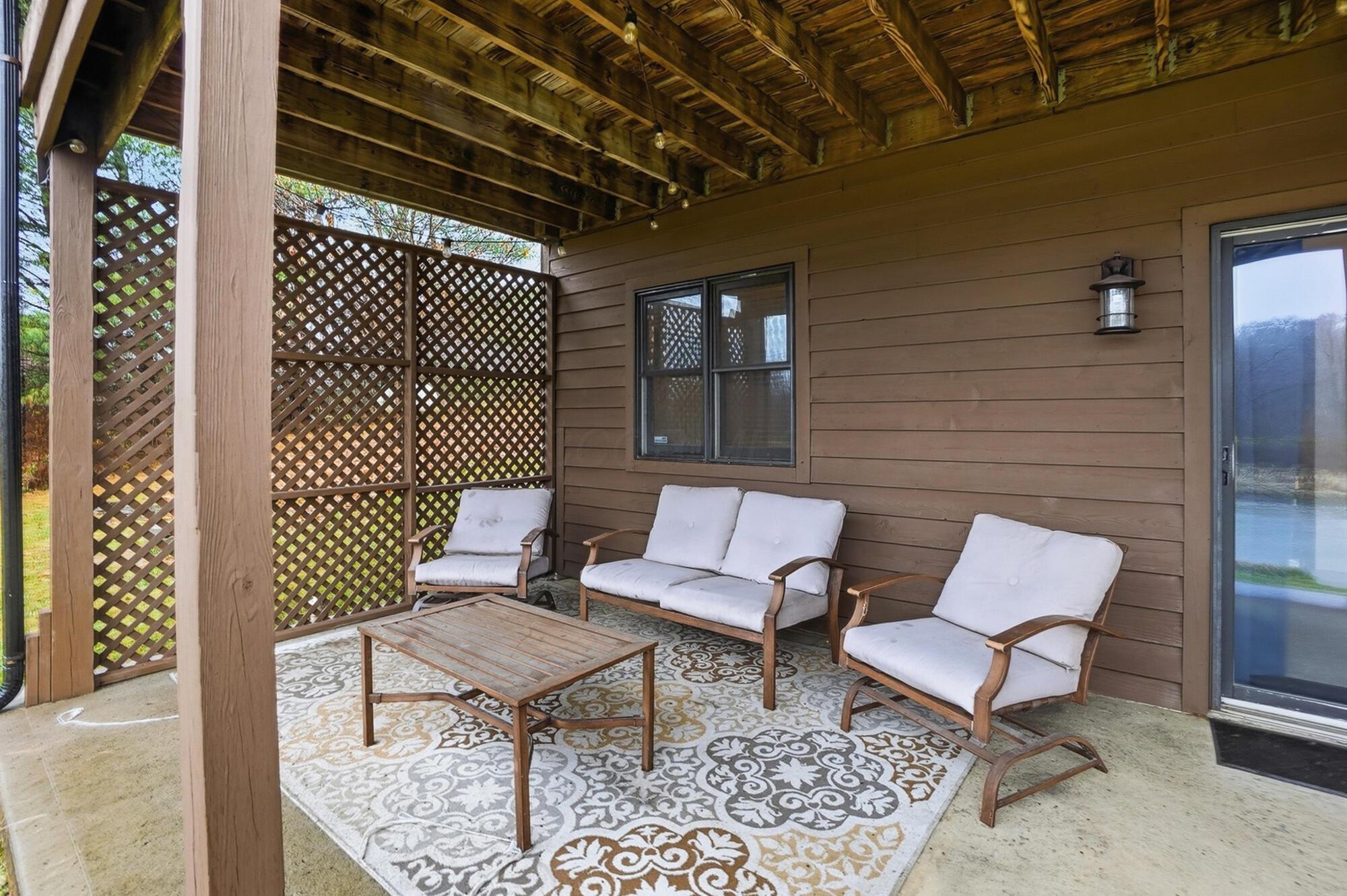 6321 RK Miller Road, R