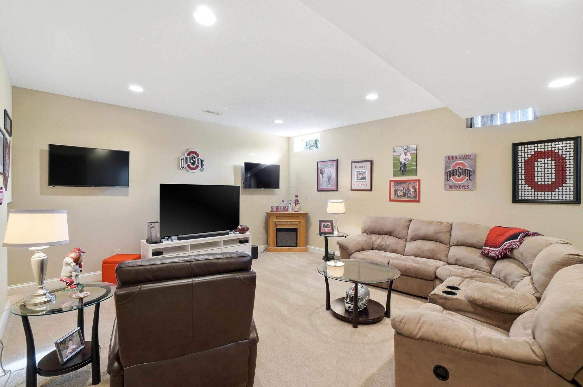 2642 Sandhurst Drive