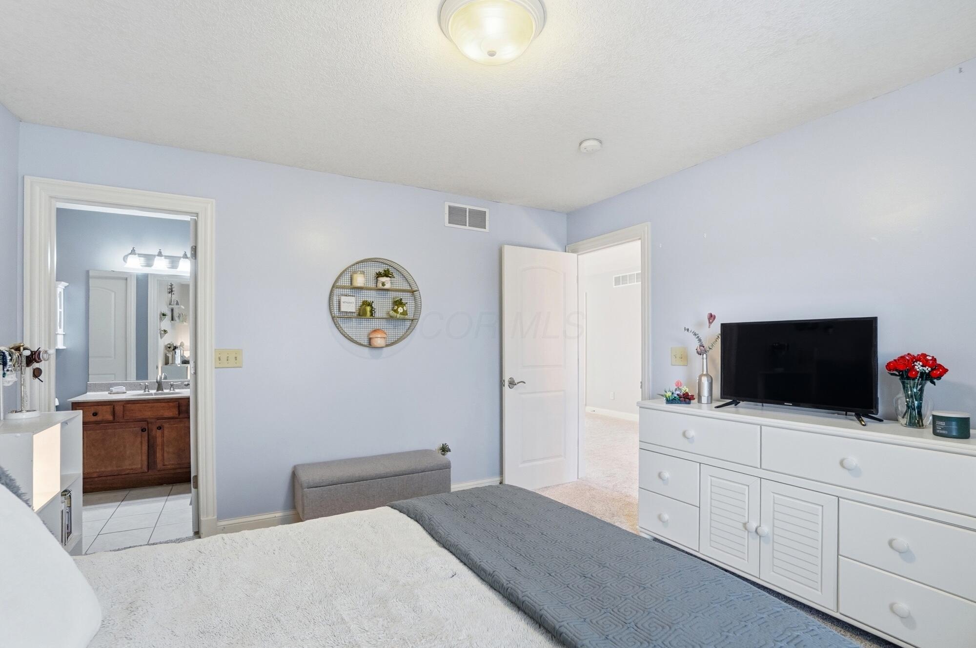 2642 Sandhurst Drive