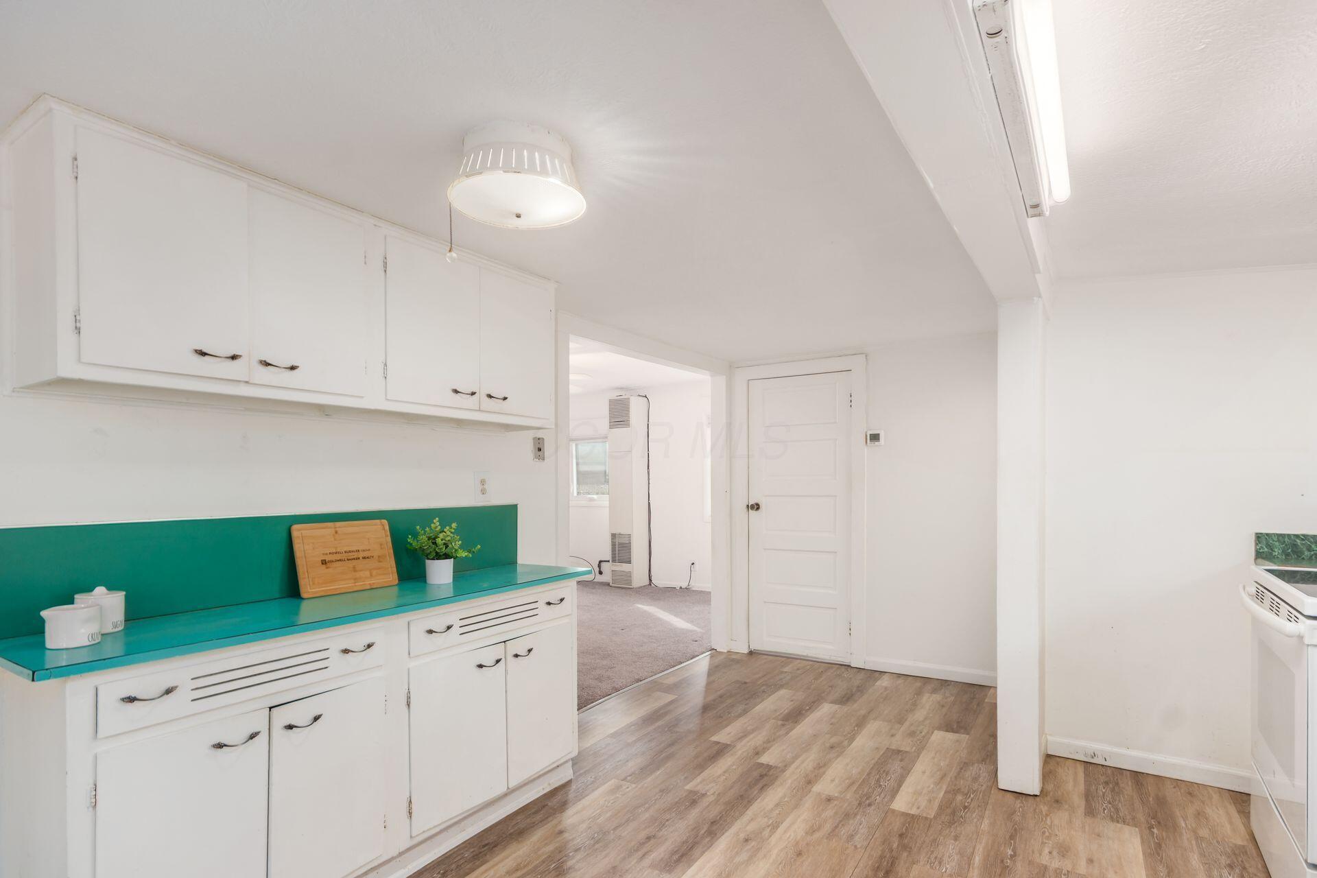 5463 Walnut View Boulevard