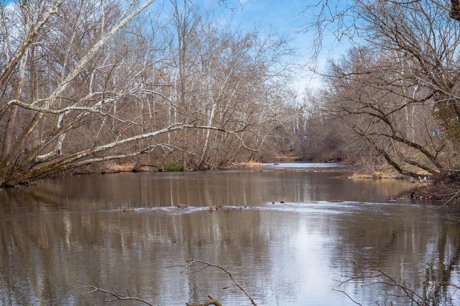 5463 Walnut View Boulevard