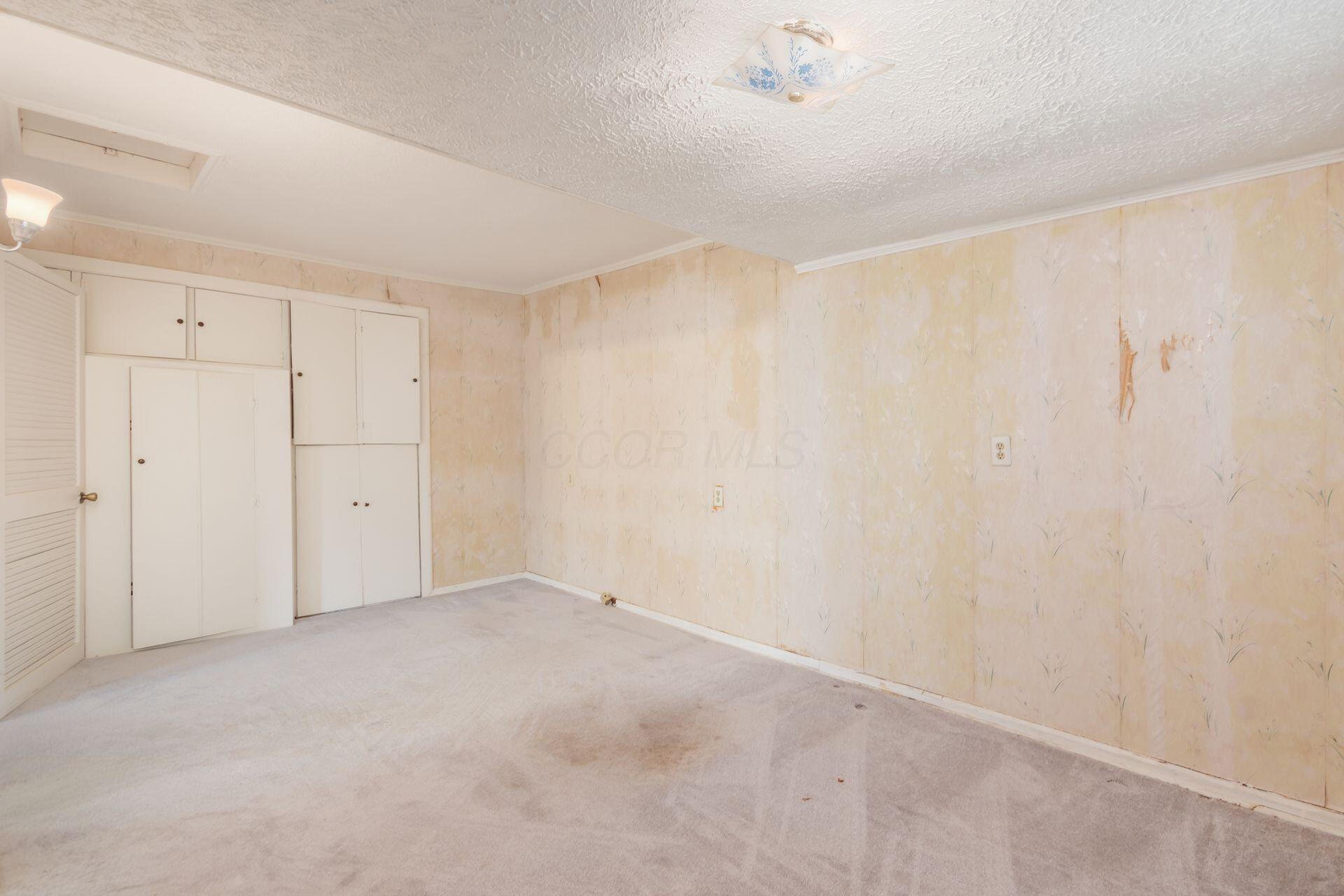 5463 Walnut View Boulevard