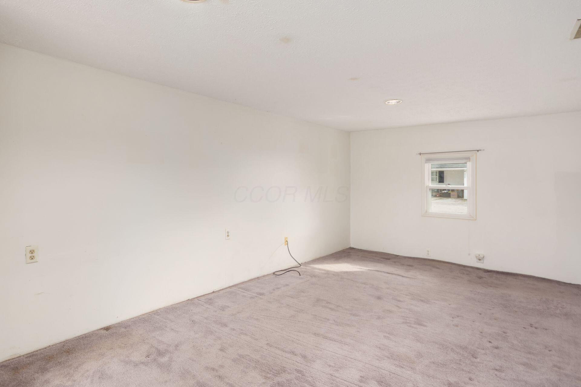 5463 Walnut View Boulevard