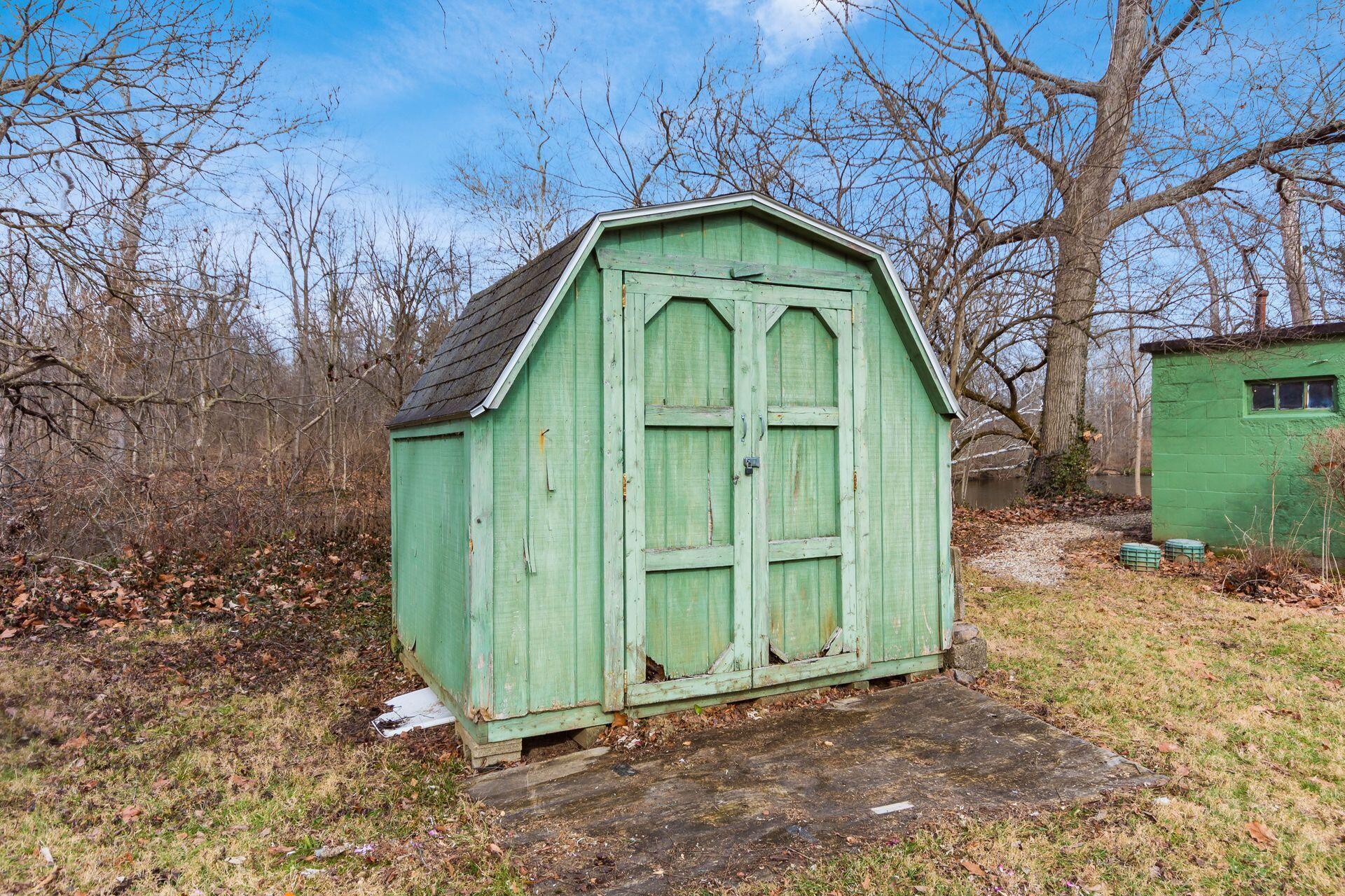 5463 Walnut View Boulevard