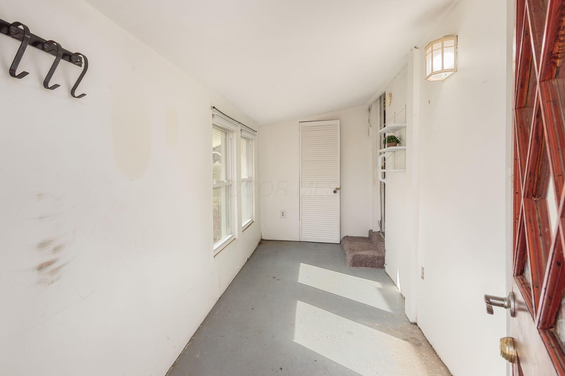 5463 Walnut View Boulevard