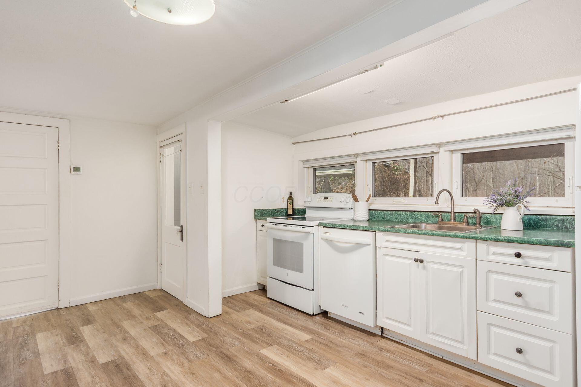 5463 Walnut View Boulevard