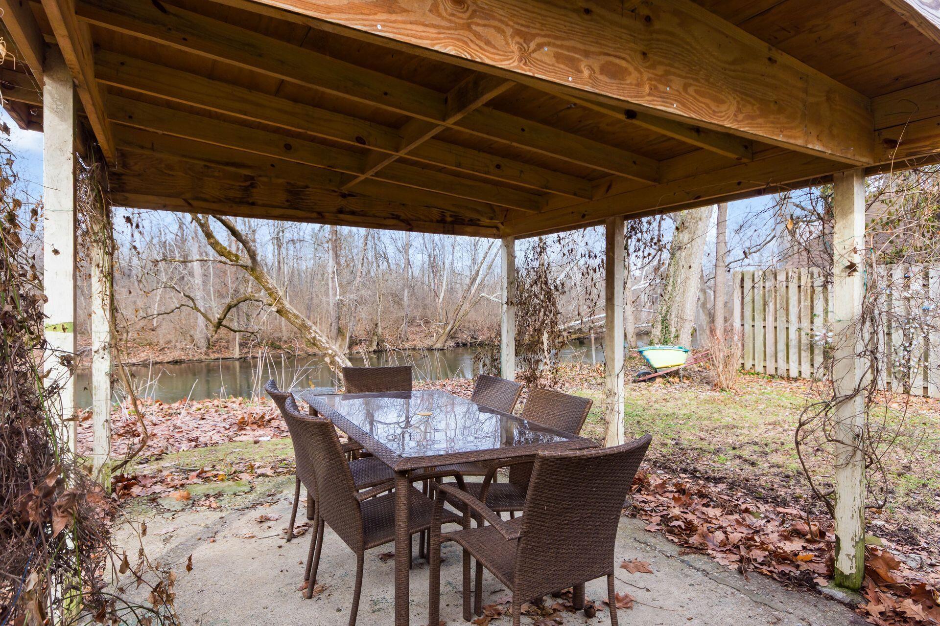 5463 Walnut View Boulevard