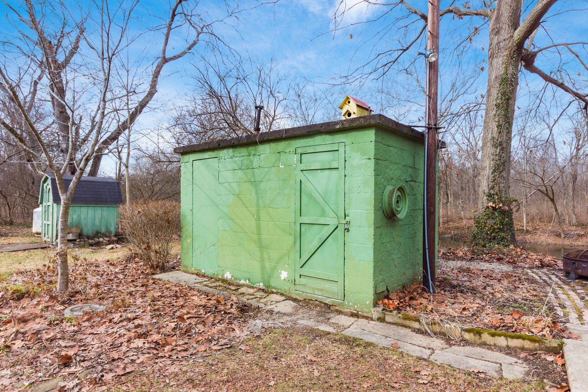 5463 Walnut View Boulevard