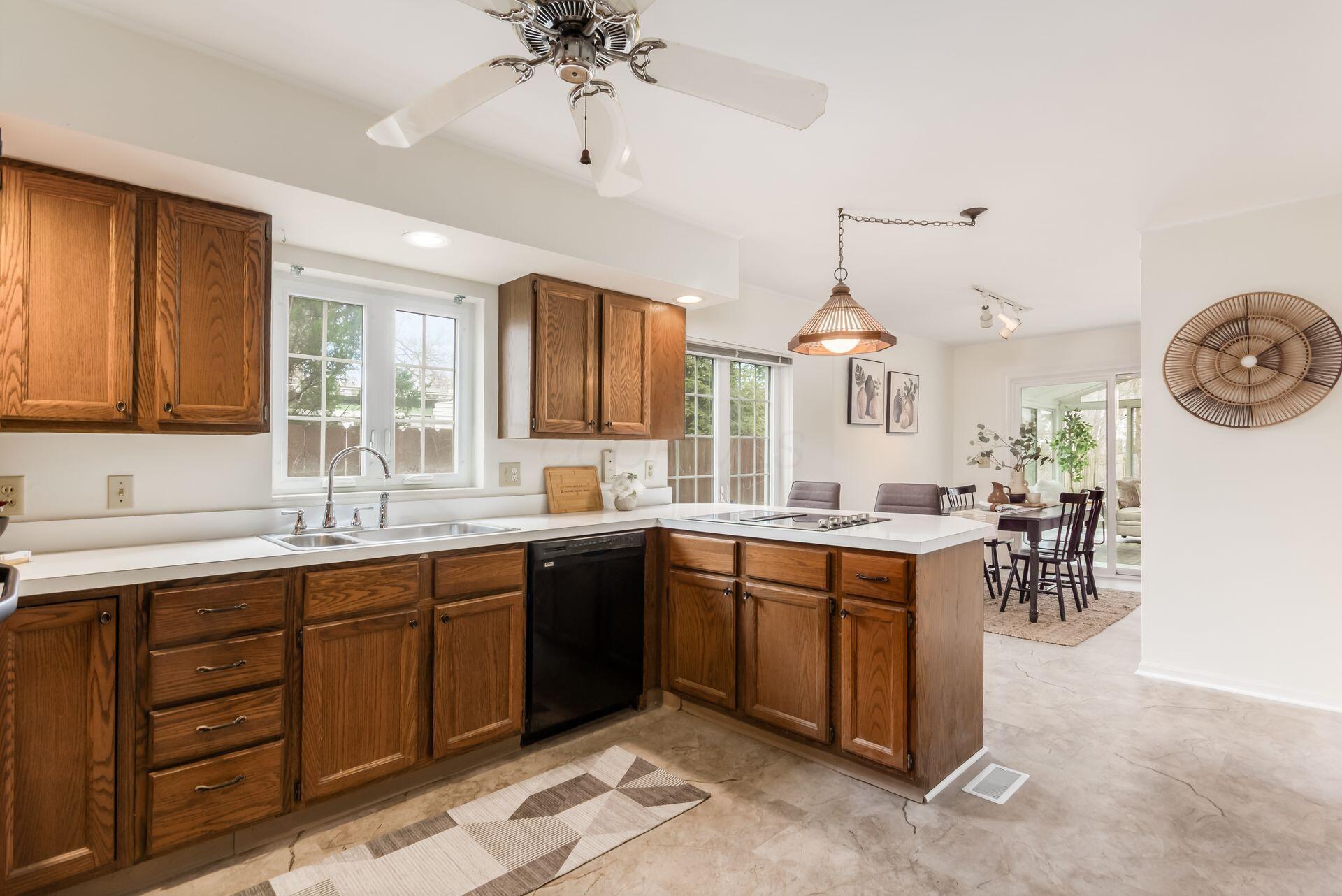 122 N Virginialee Road