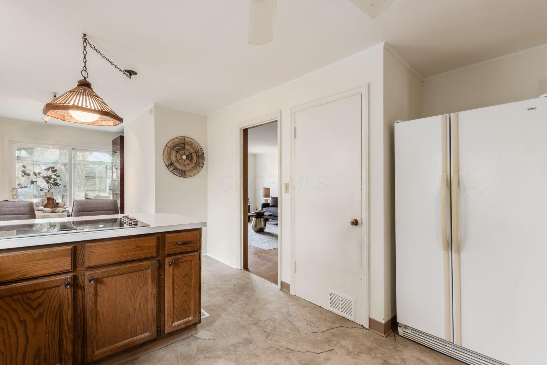 122 N Virginialee Road