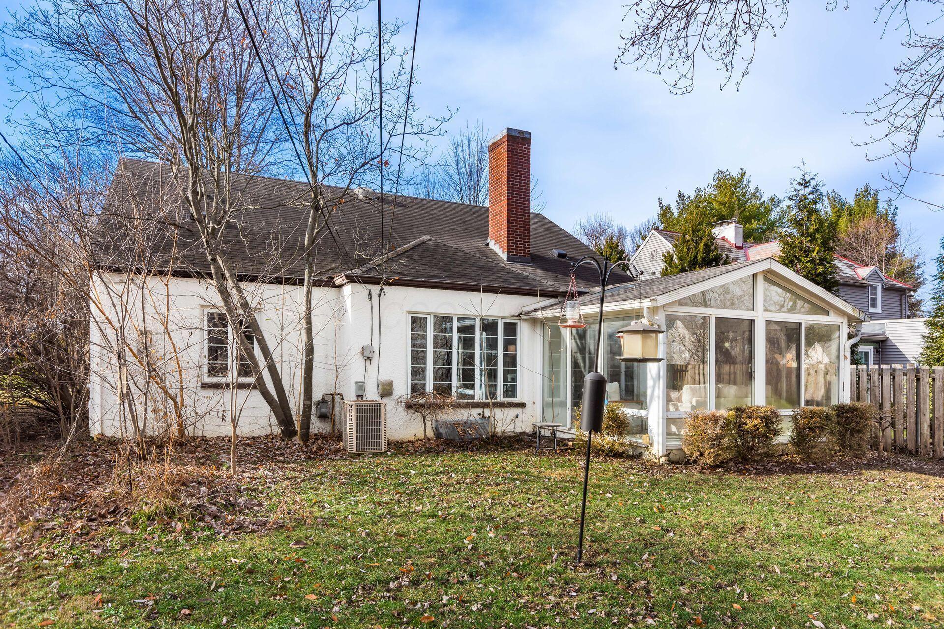 122 N Virginialee Road