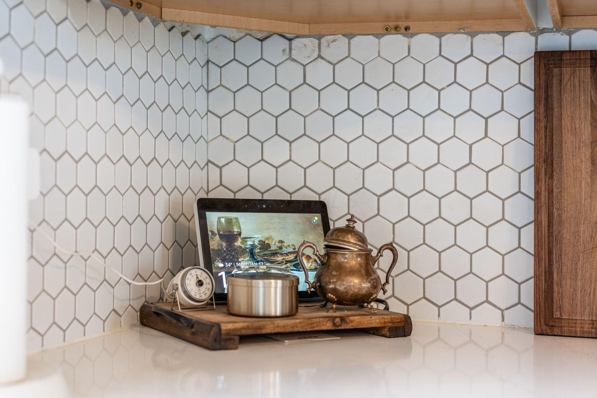 225 Carryback Drive SW