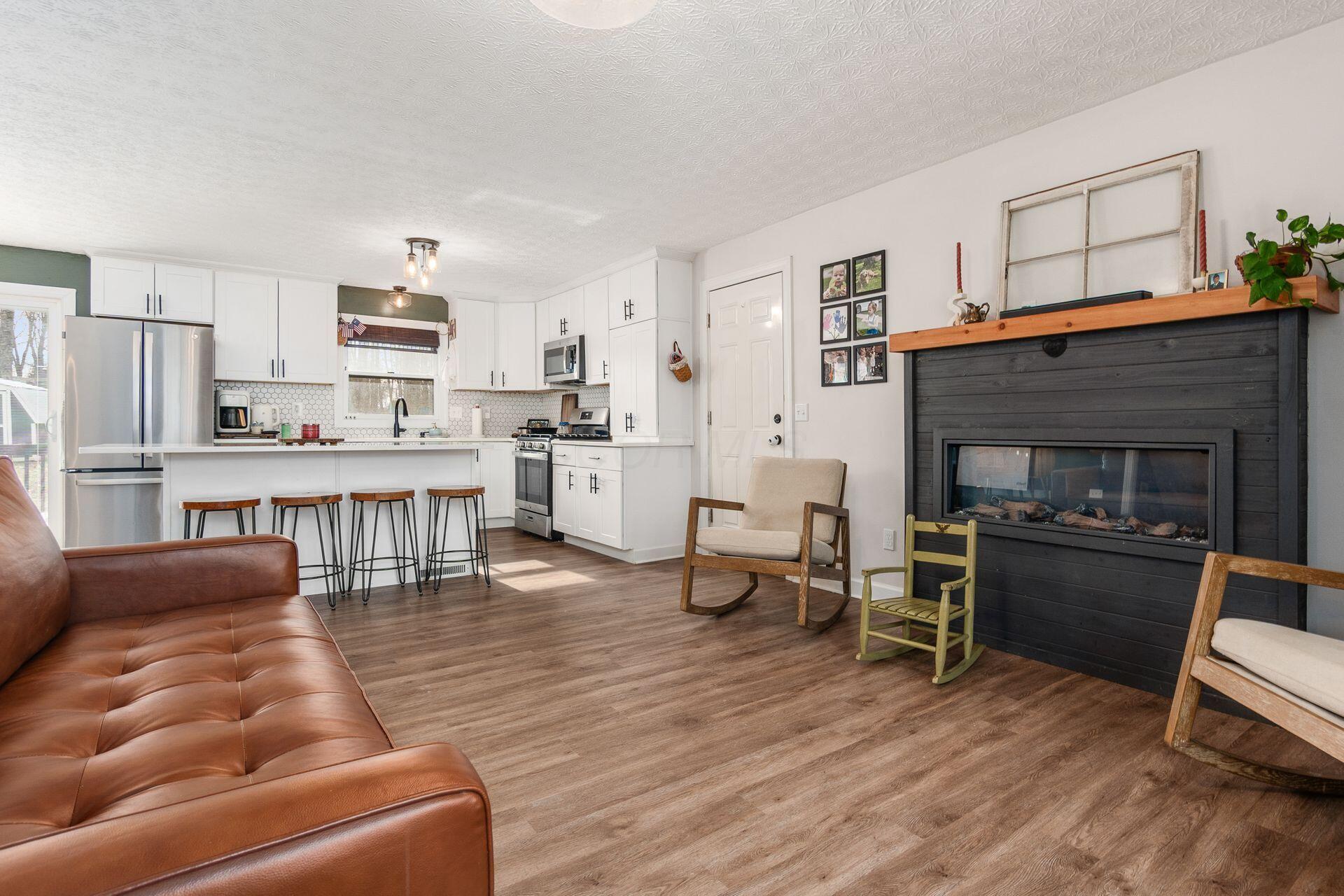 225 Carryback Drive SW