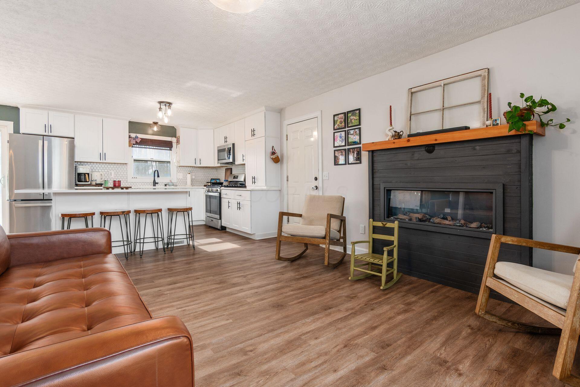 225 Carryback Drive SW