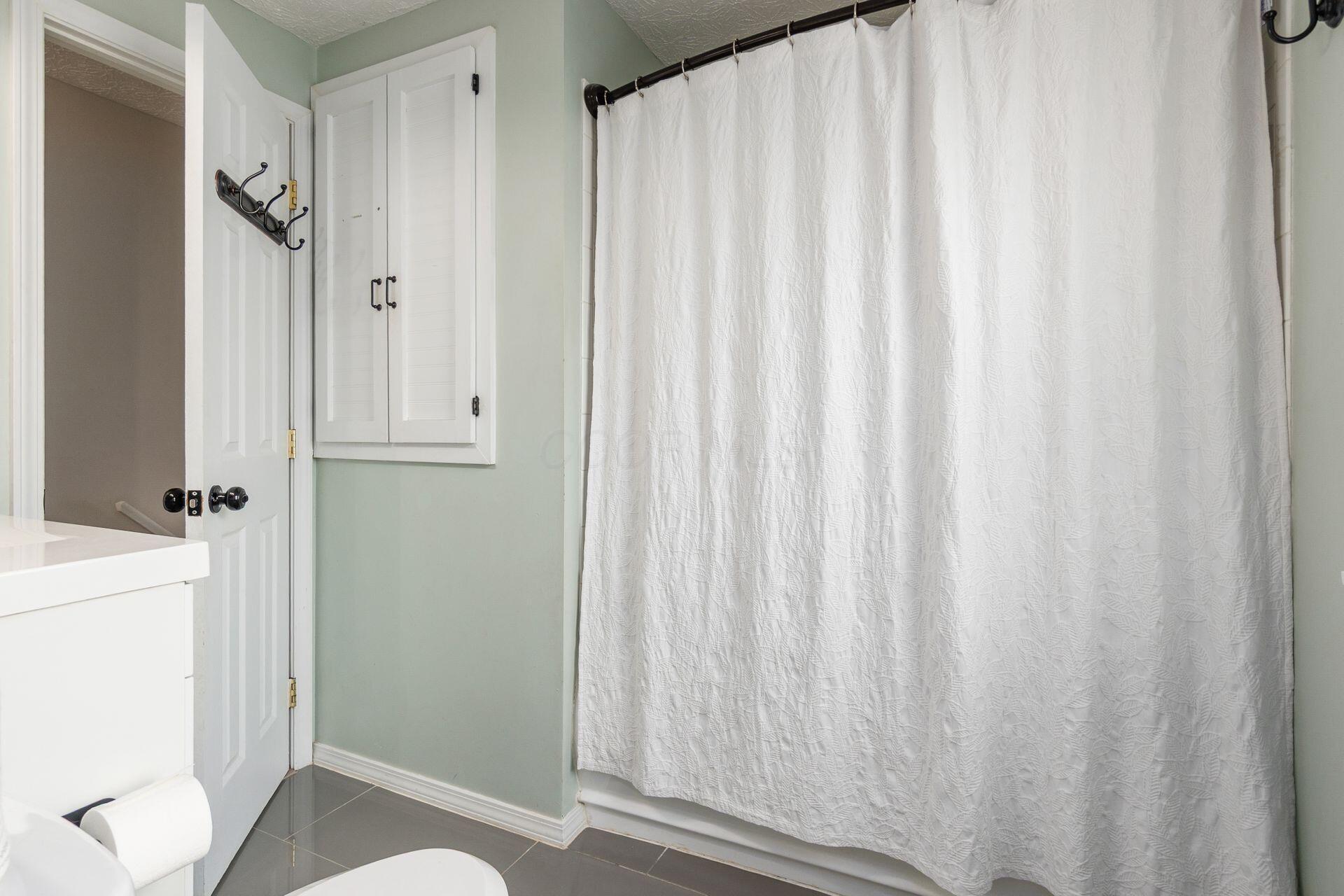 225 Carryback Drive SW