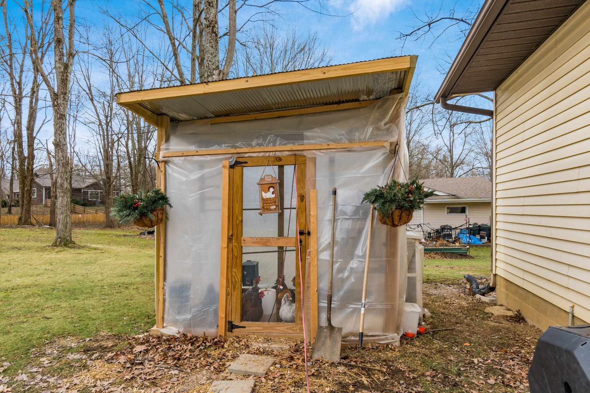 225 Carryback Drive SW