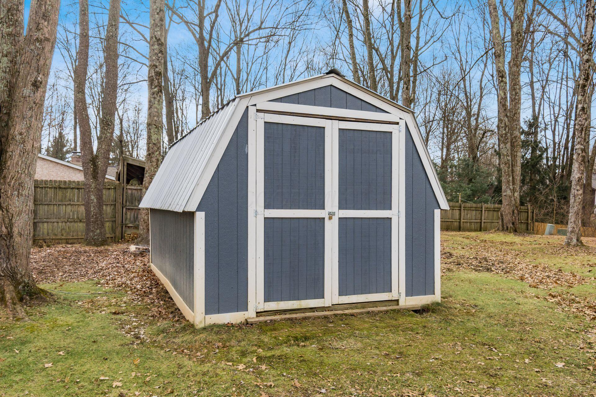 225 Carryback Drive SW