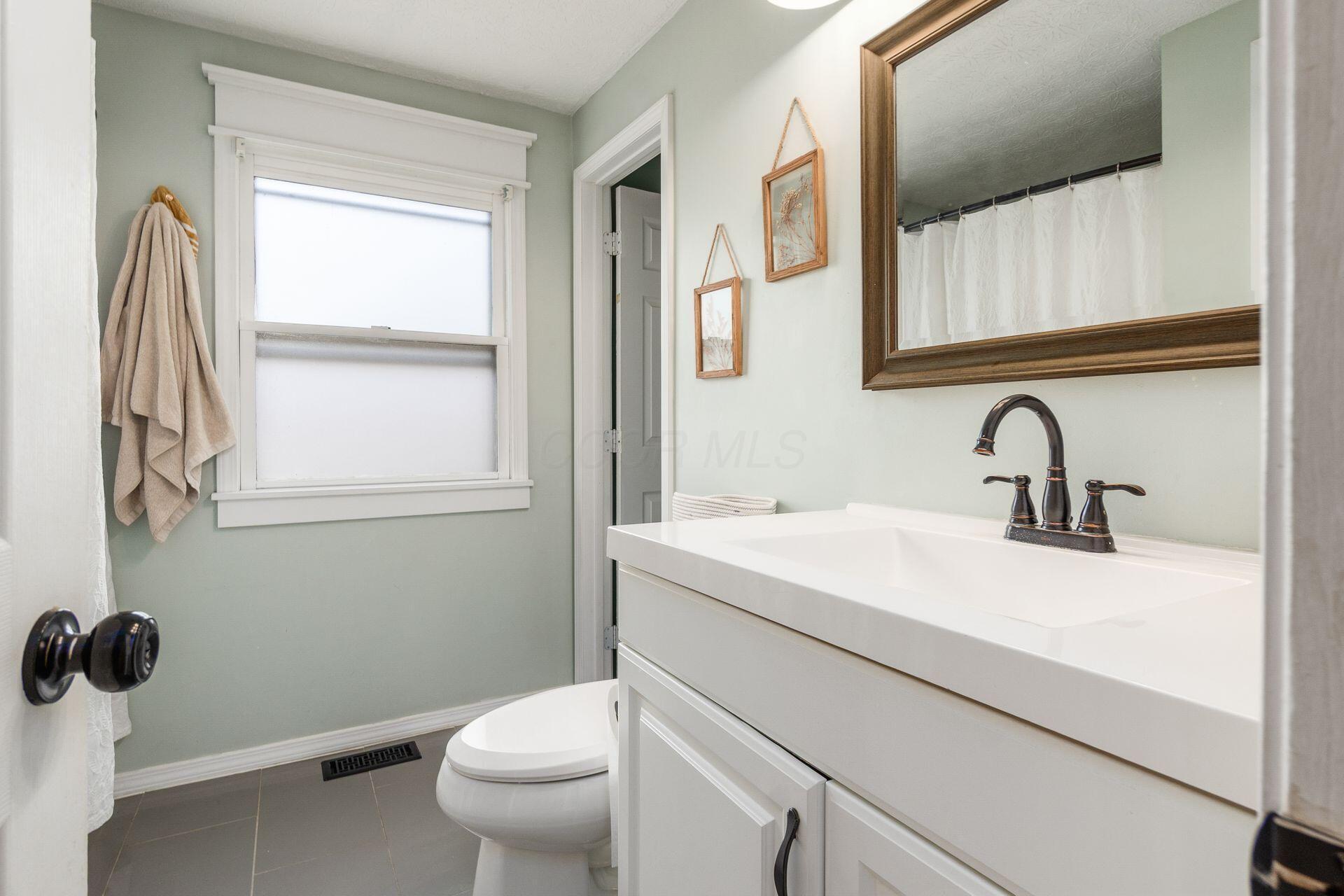 225 Carryback Drive SW