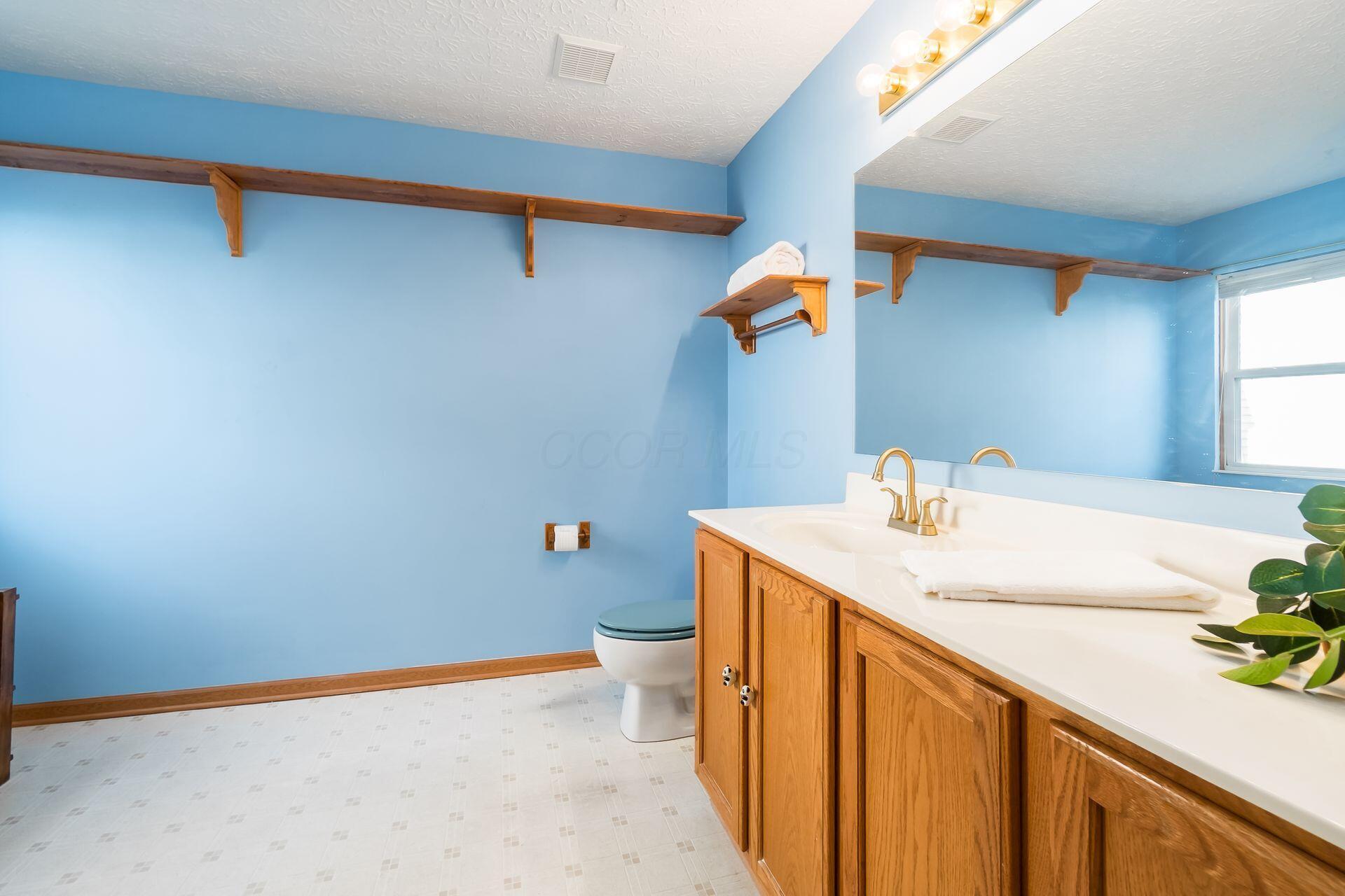 8060 Gladshire Boulevard