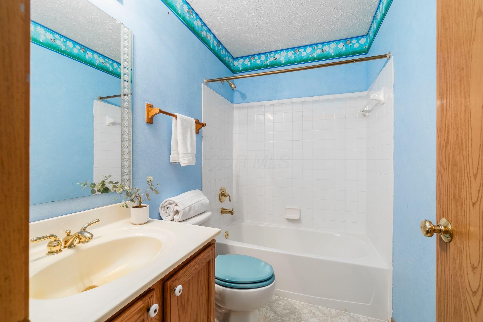 8060 Gladshire Boulevard