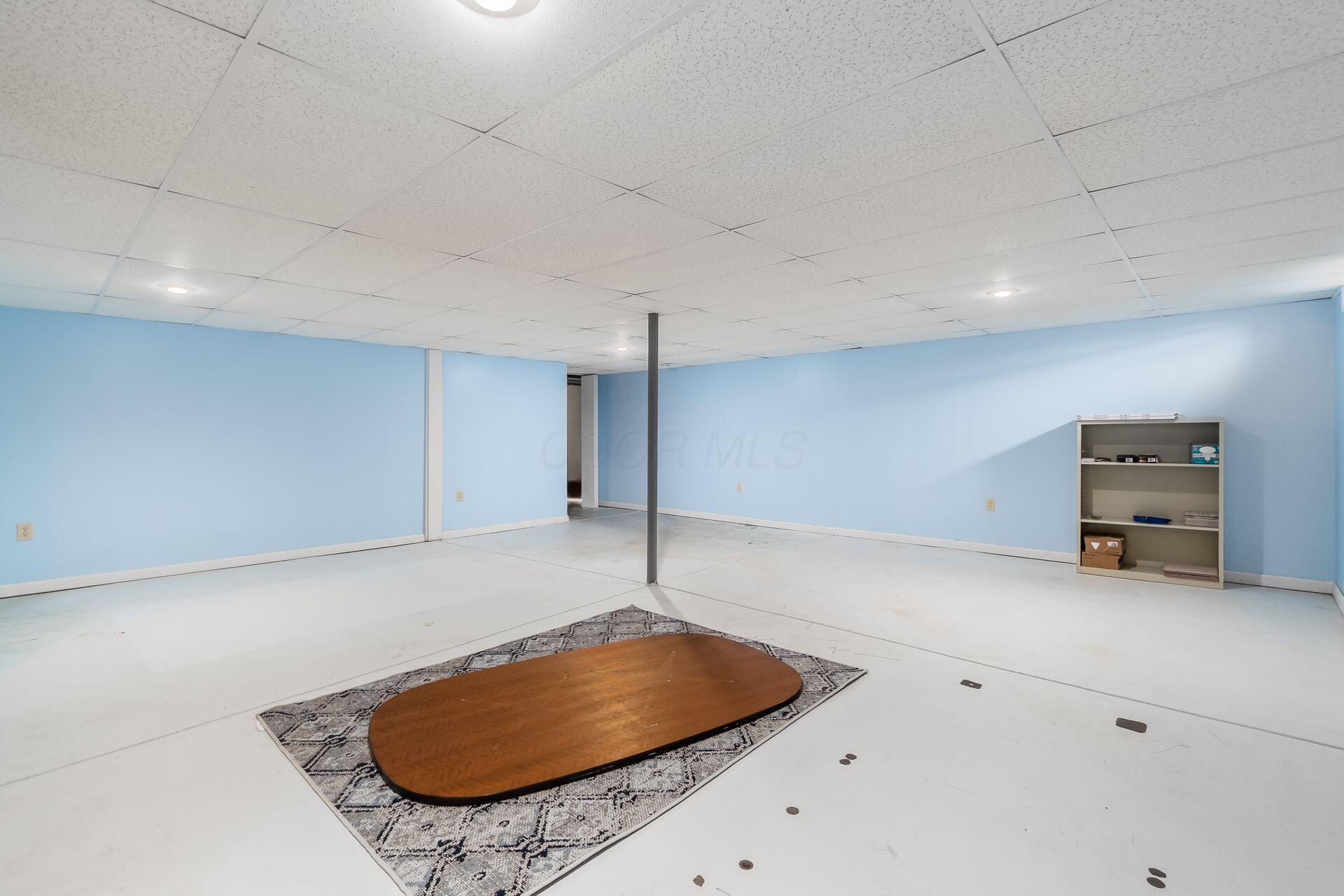 8060 Gladshire Boulevard