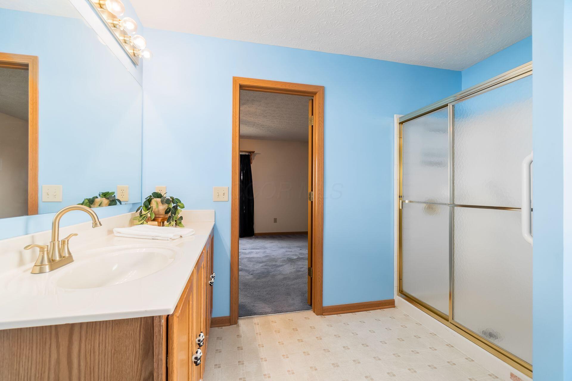 8060 Gladshire Boulevard