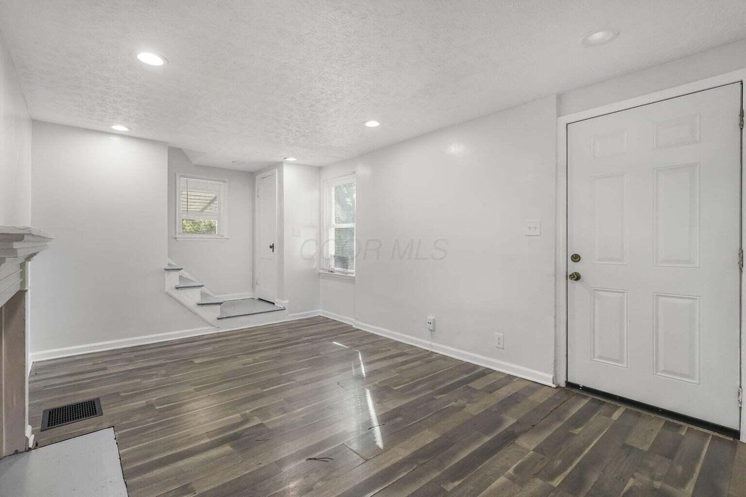1799 Harold Place