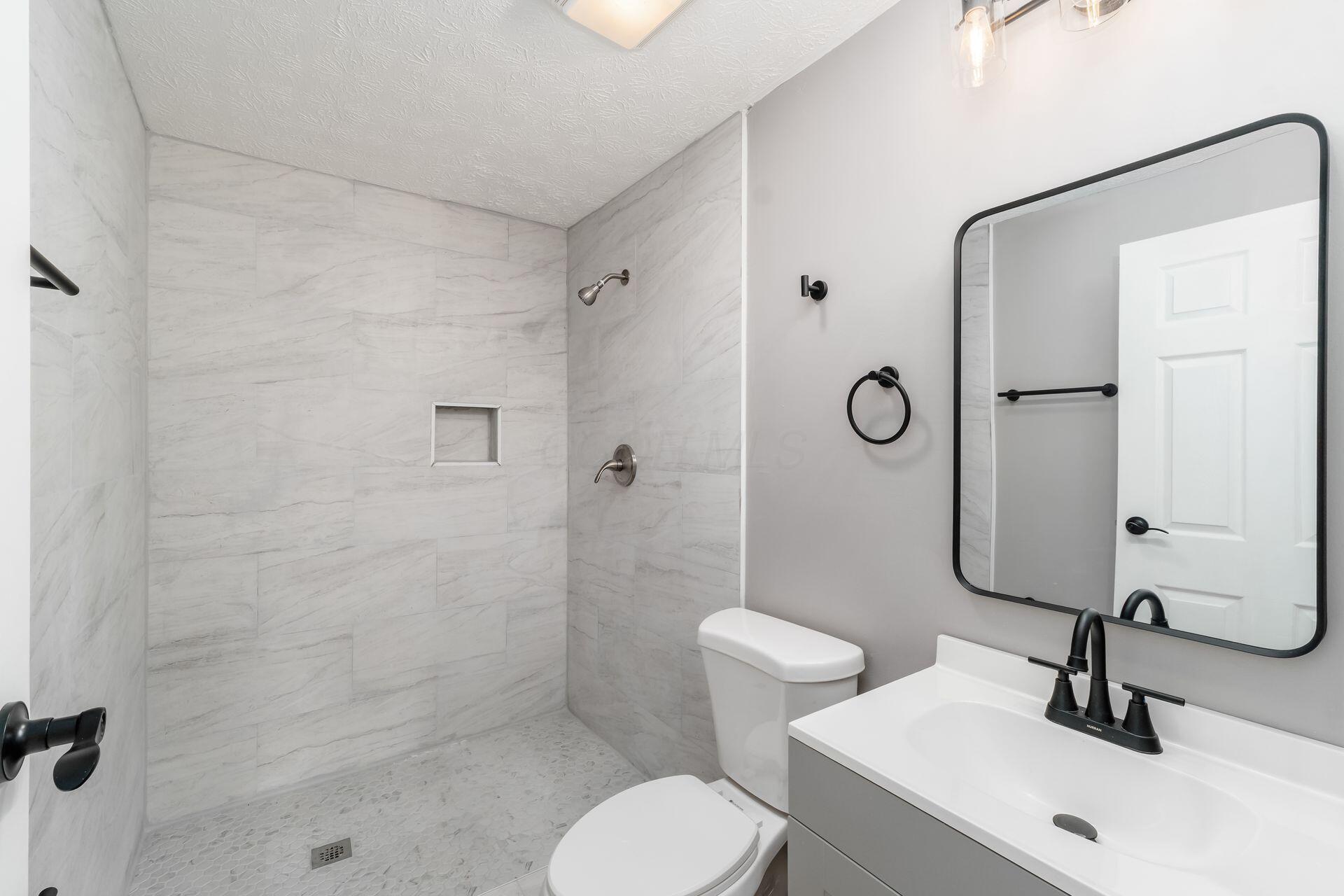 1095 Belle Meade Place