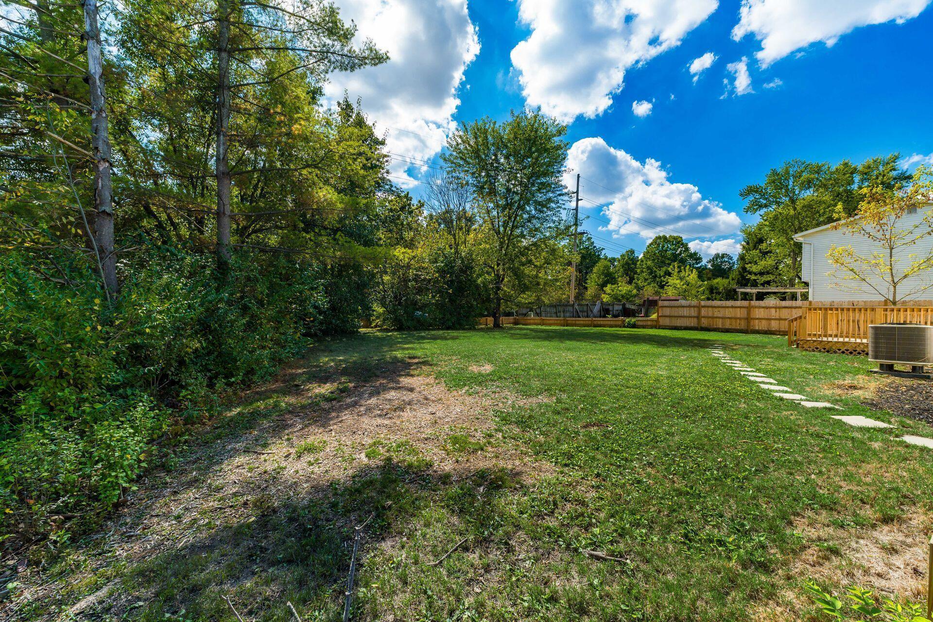 1095 Belle Meade Place