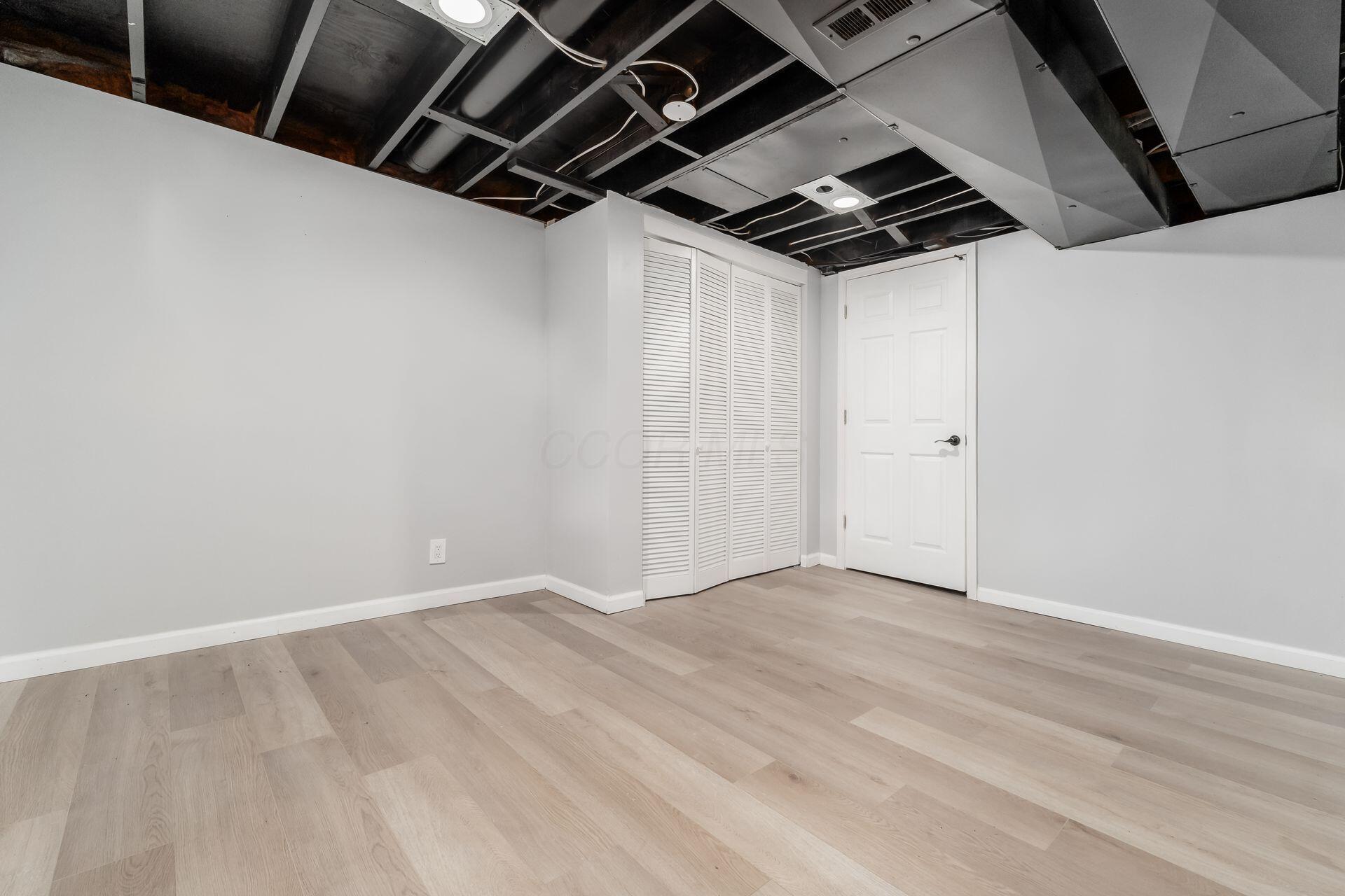1095 Belle Meade Place