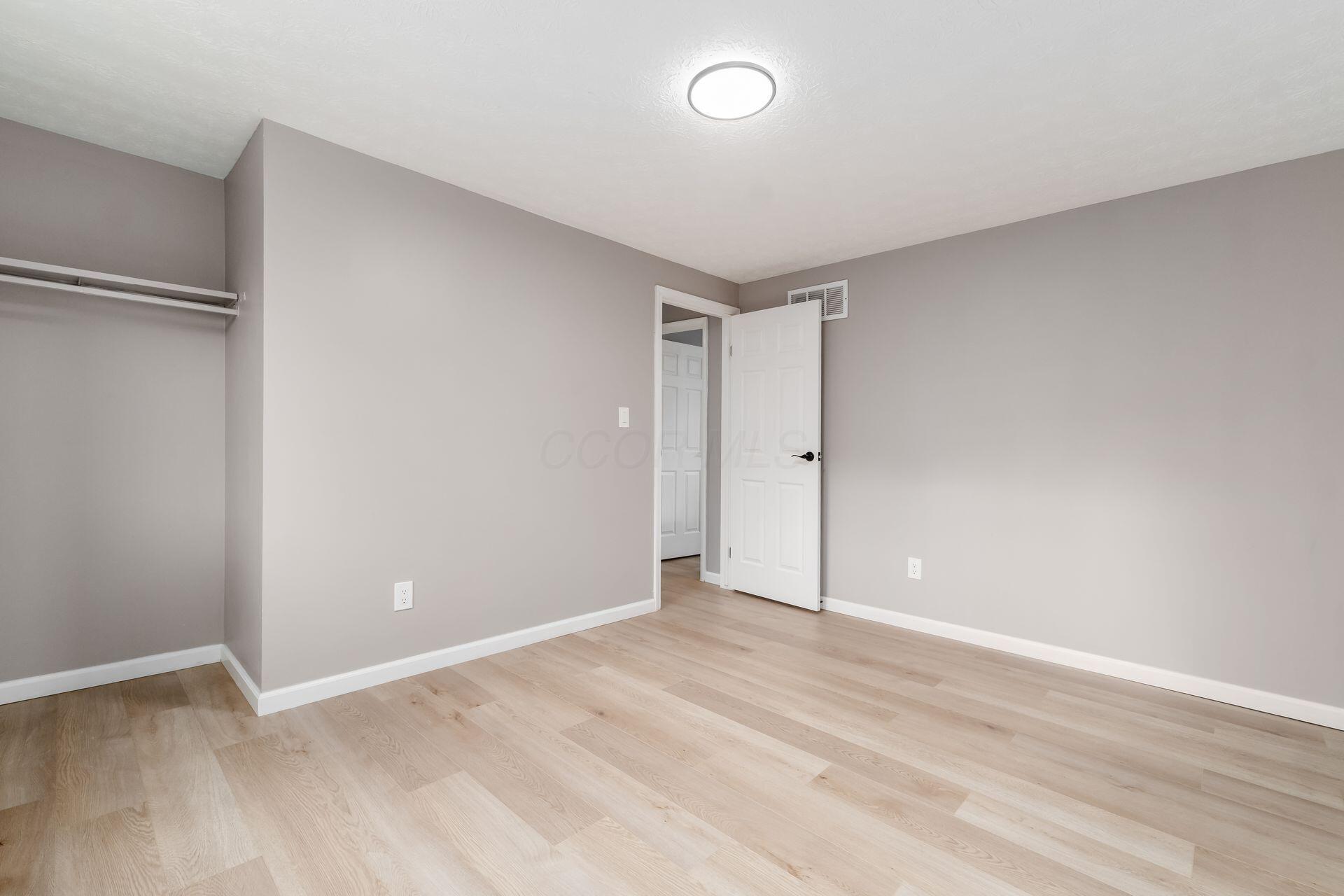 1095 Belle Meade Place