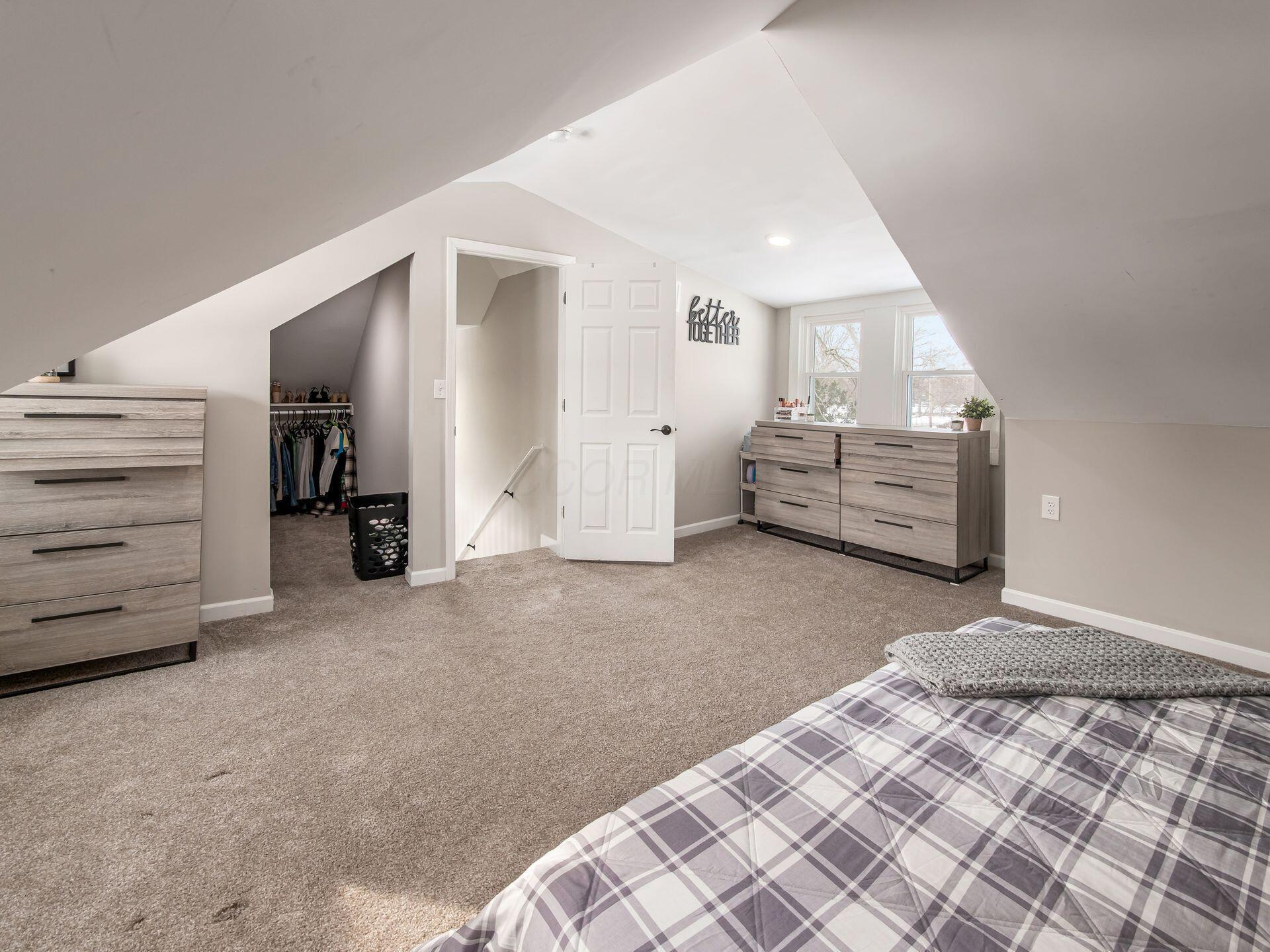 818 W 8th Street