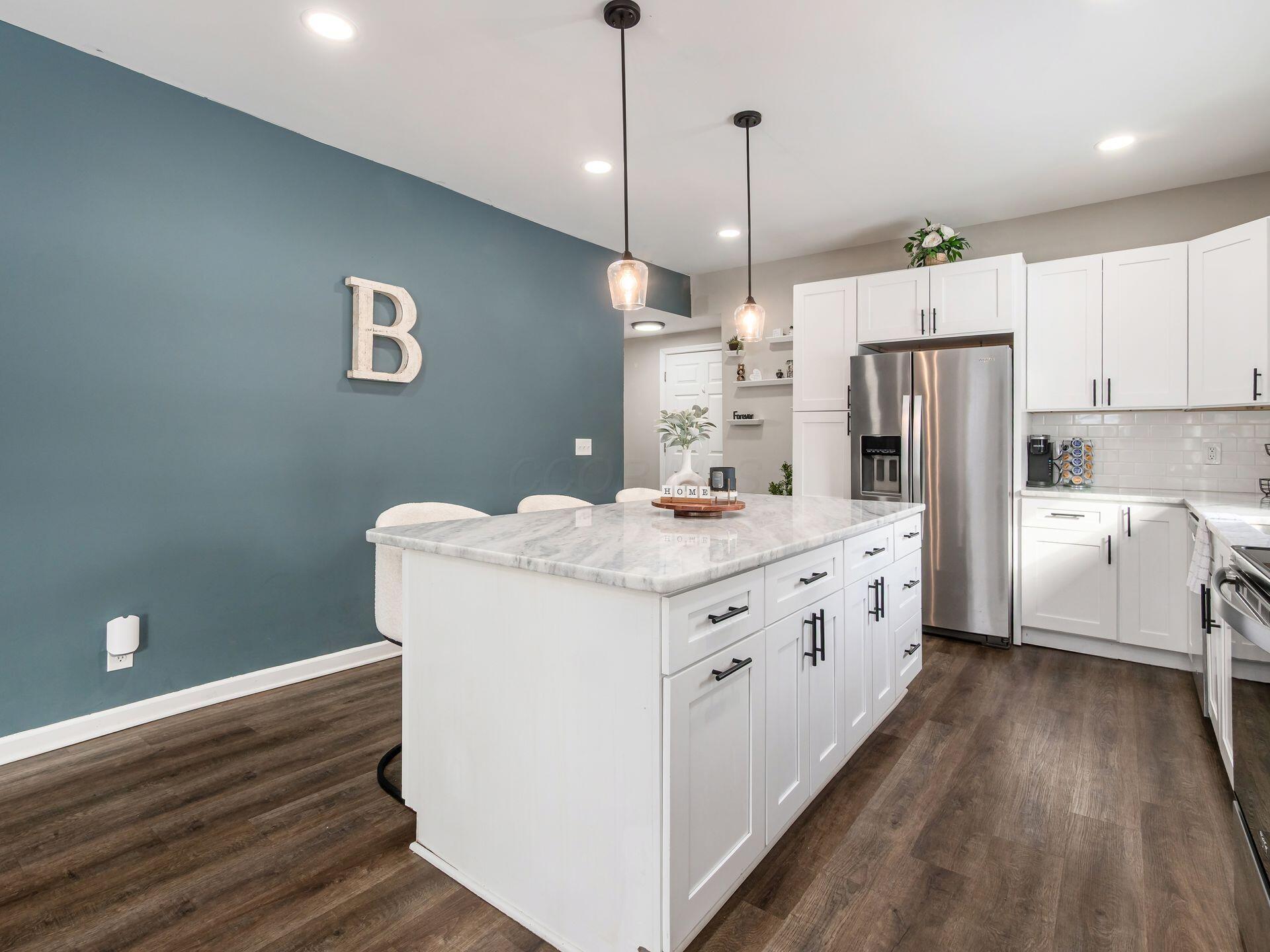 818 W 8th Street