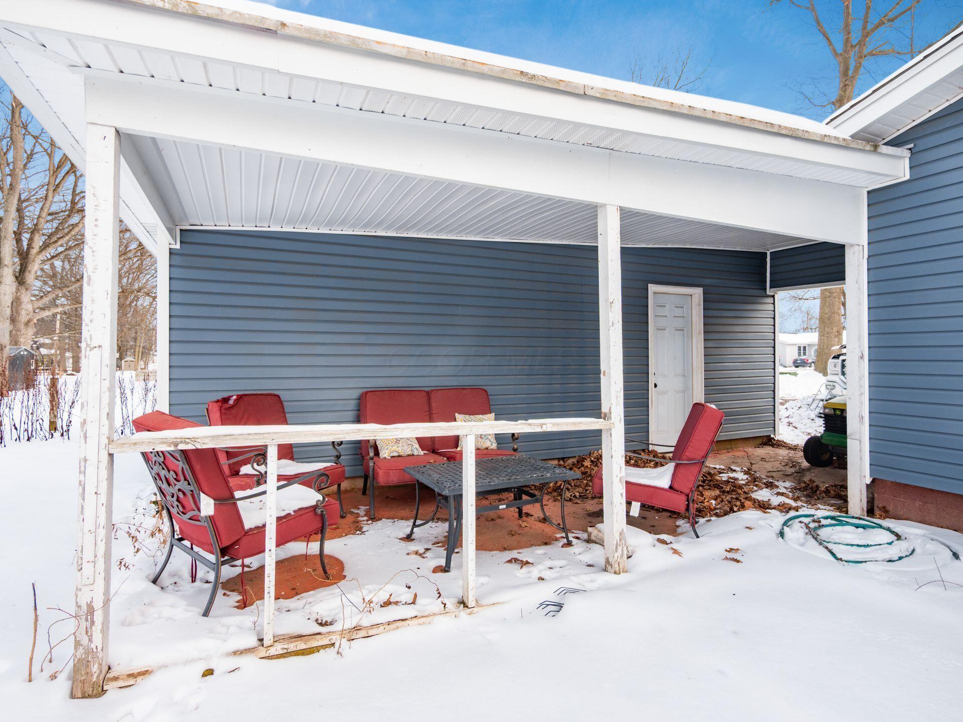 818 W 8th Street