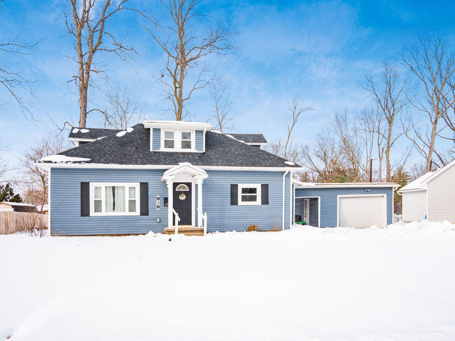 818 W 8th Street