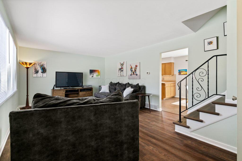 827 Inwood Place