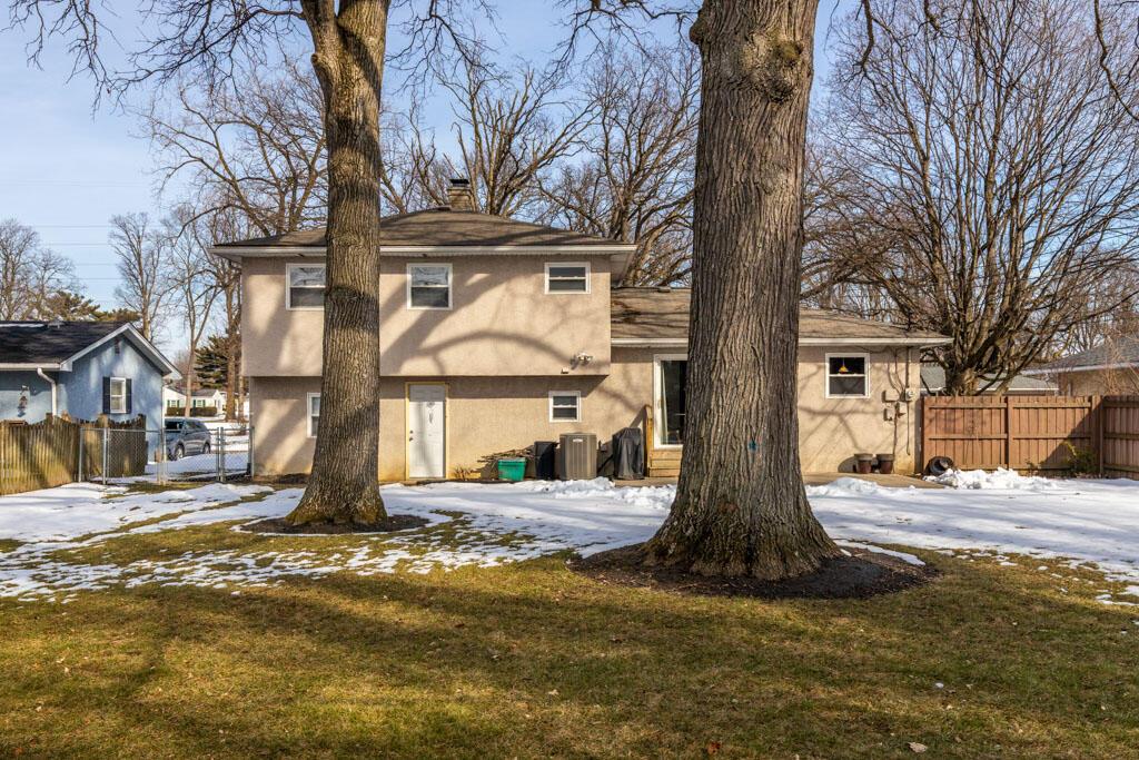 827 Inwood Place
