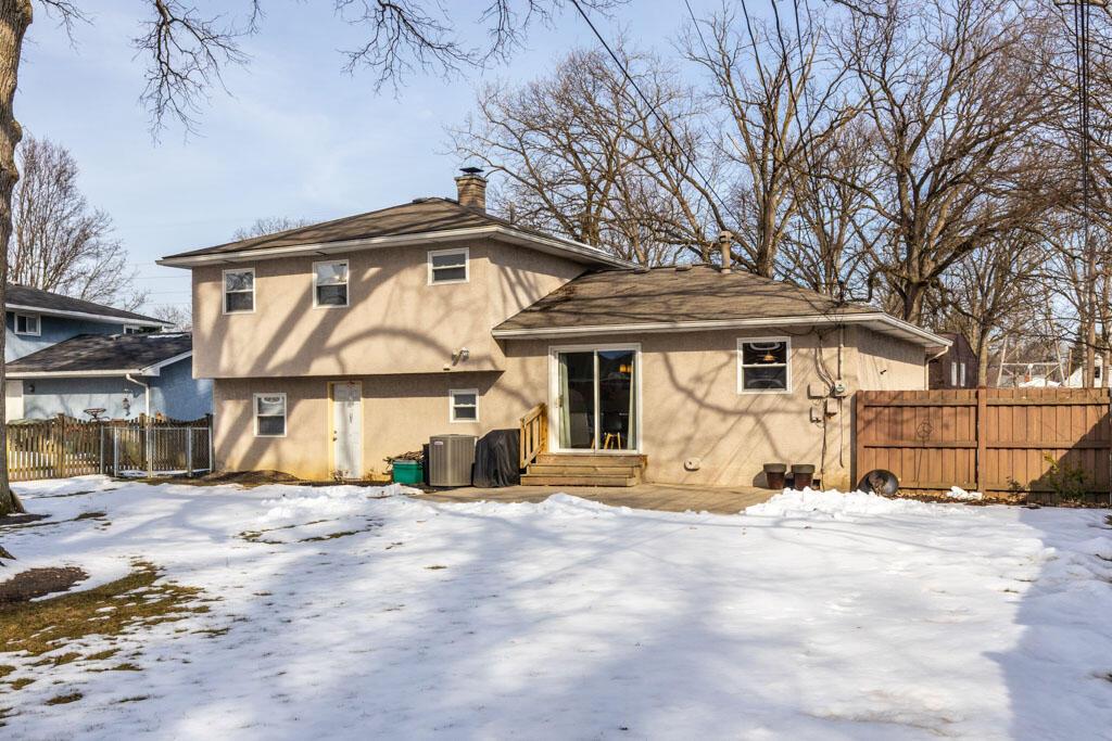 827 Inwood Place