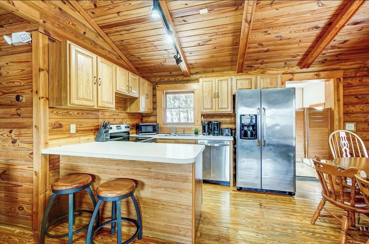 13500 Pleasant Valley Road