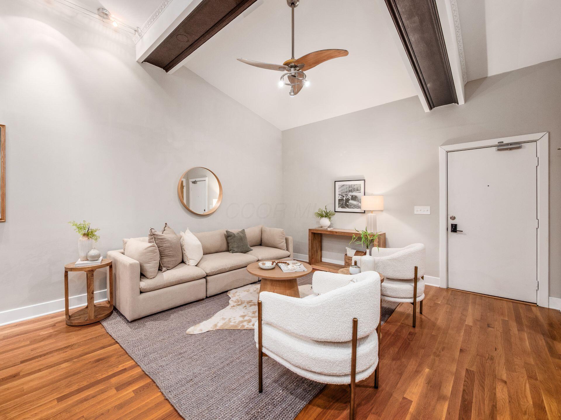 1276 N High Street, 402