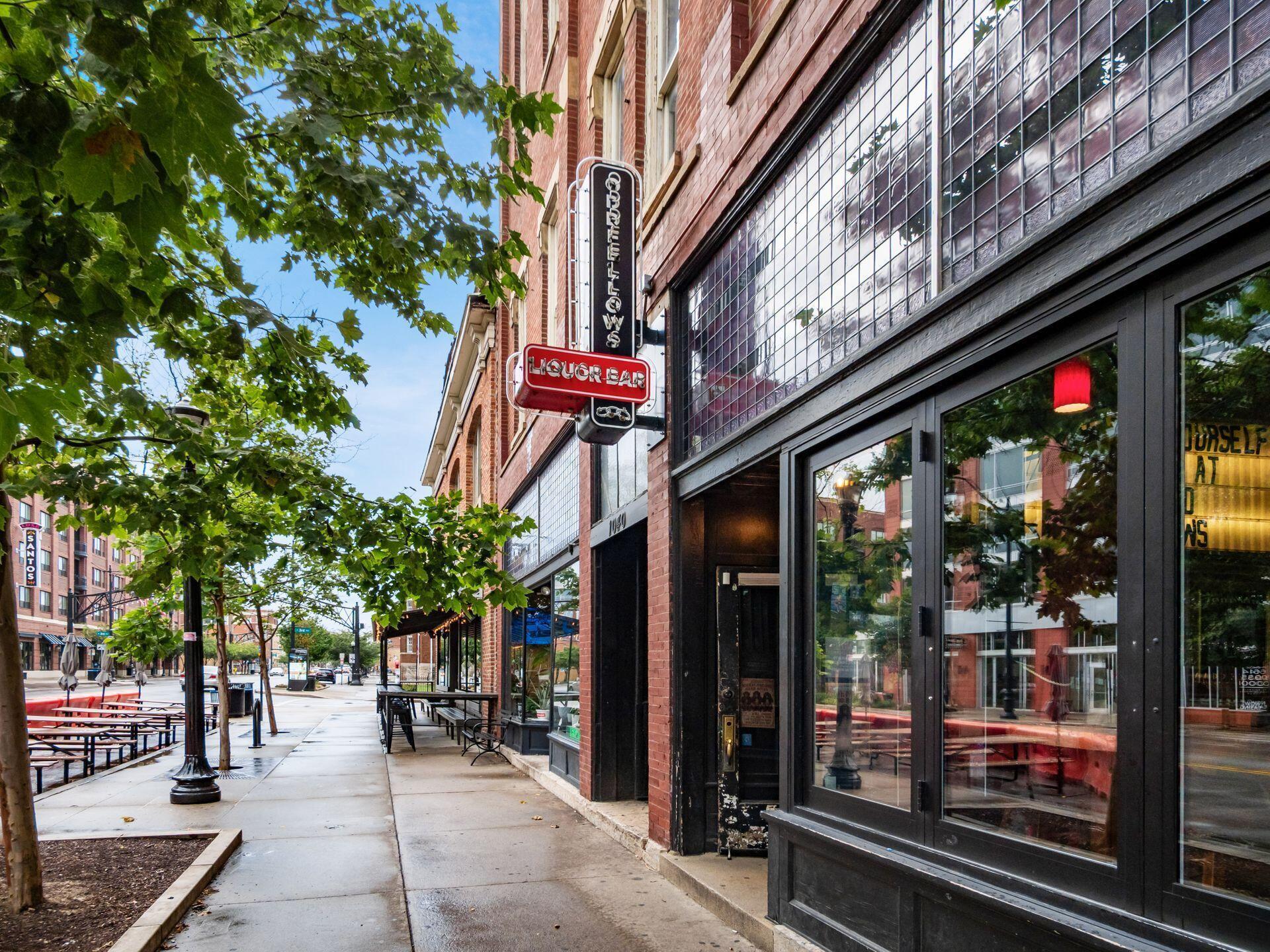 1276 N High Street, 402