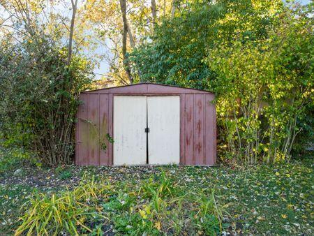 2103 Keller Place W