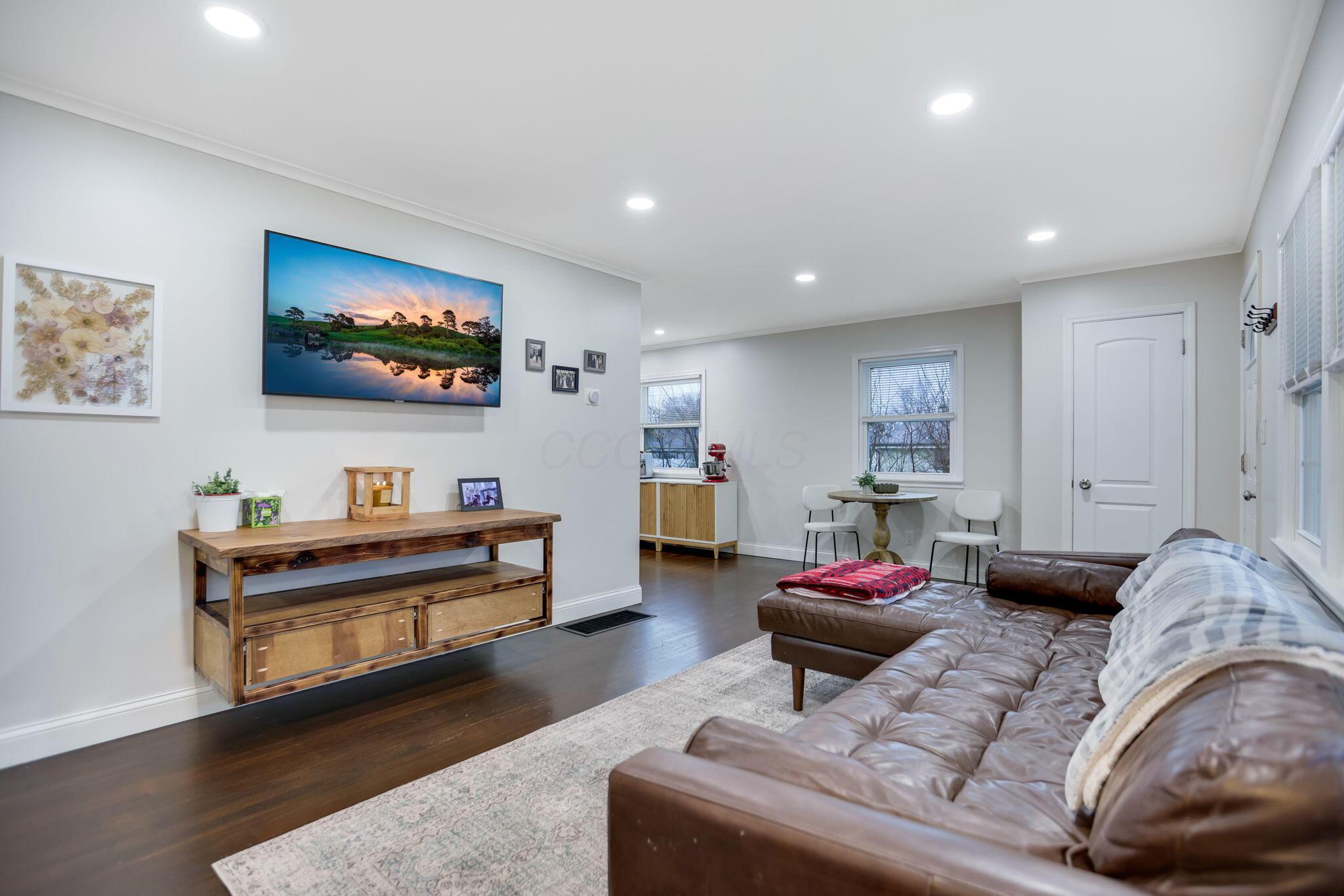3958 La Rosa Court