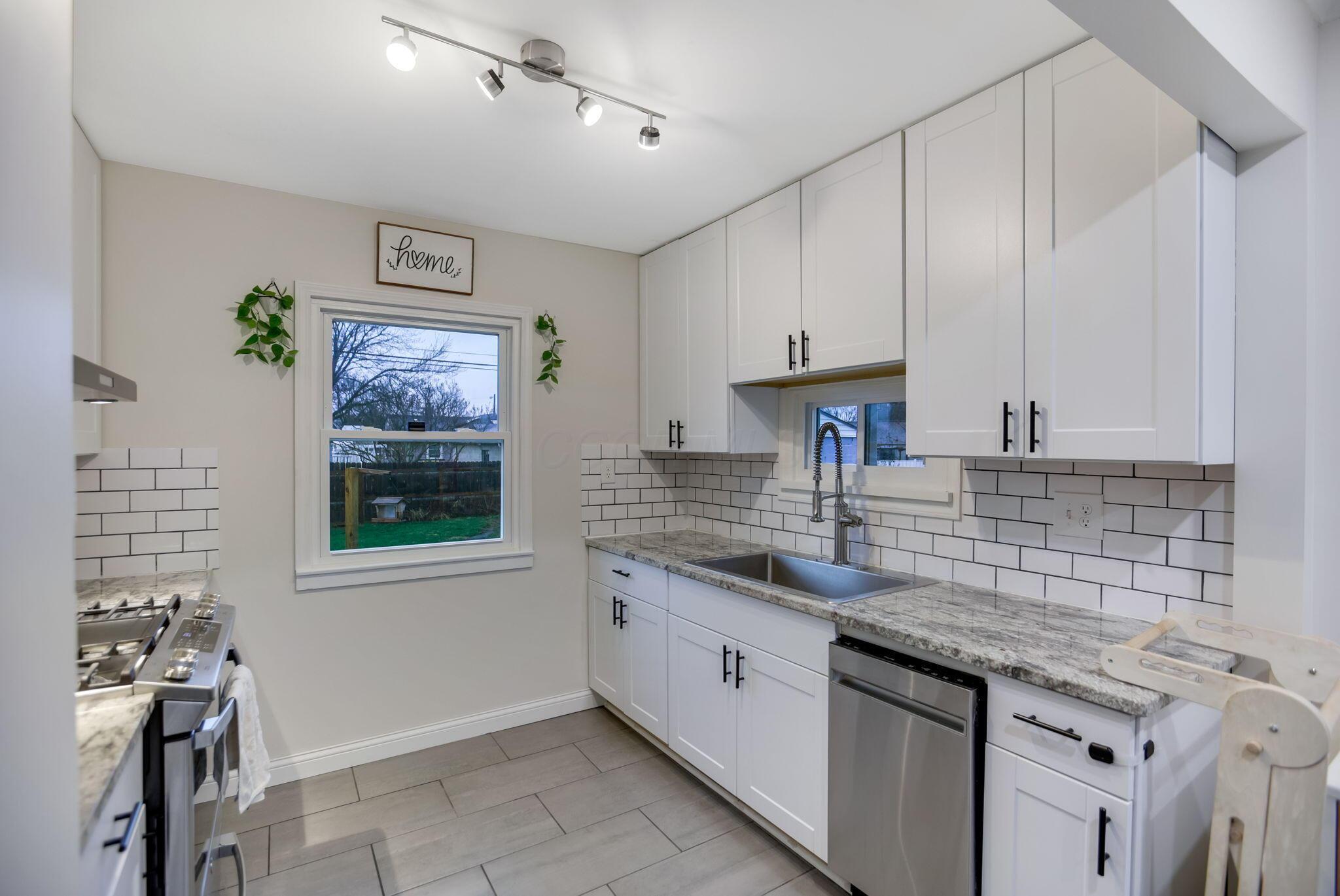 3958 La Rosa Court
